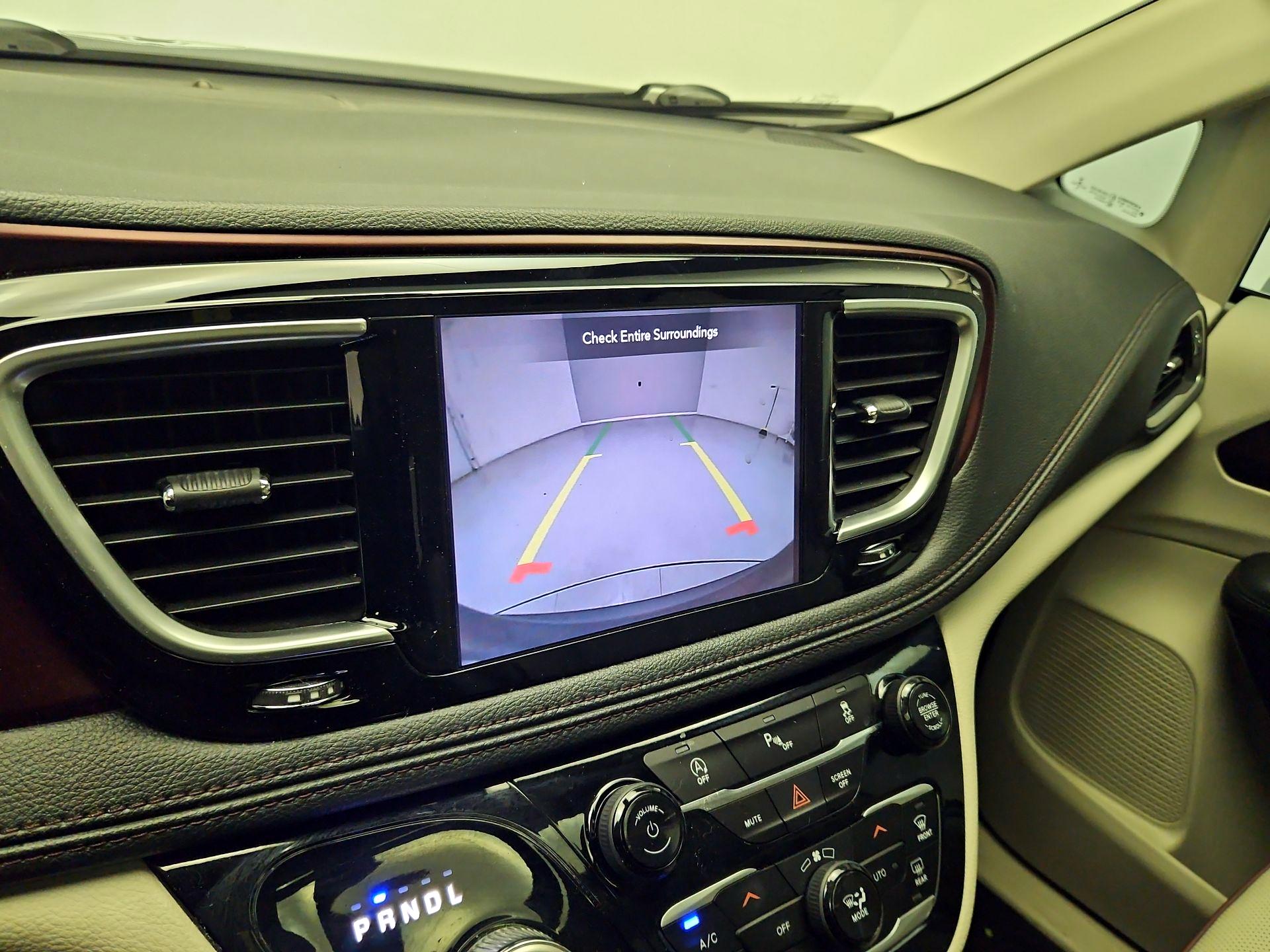 Thumbnail: 2020 Chrysler Pacifica - 15