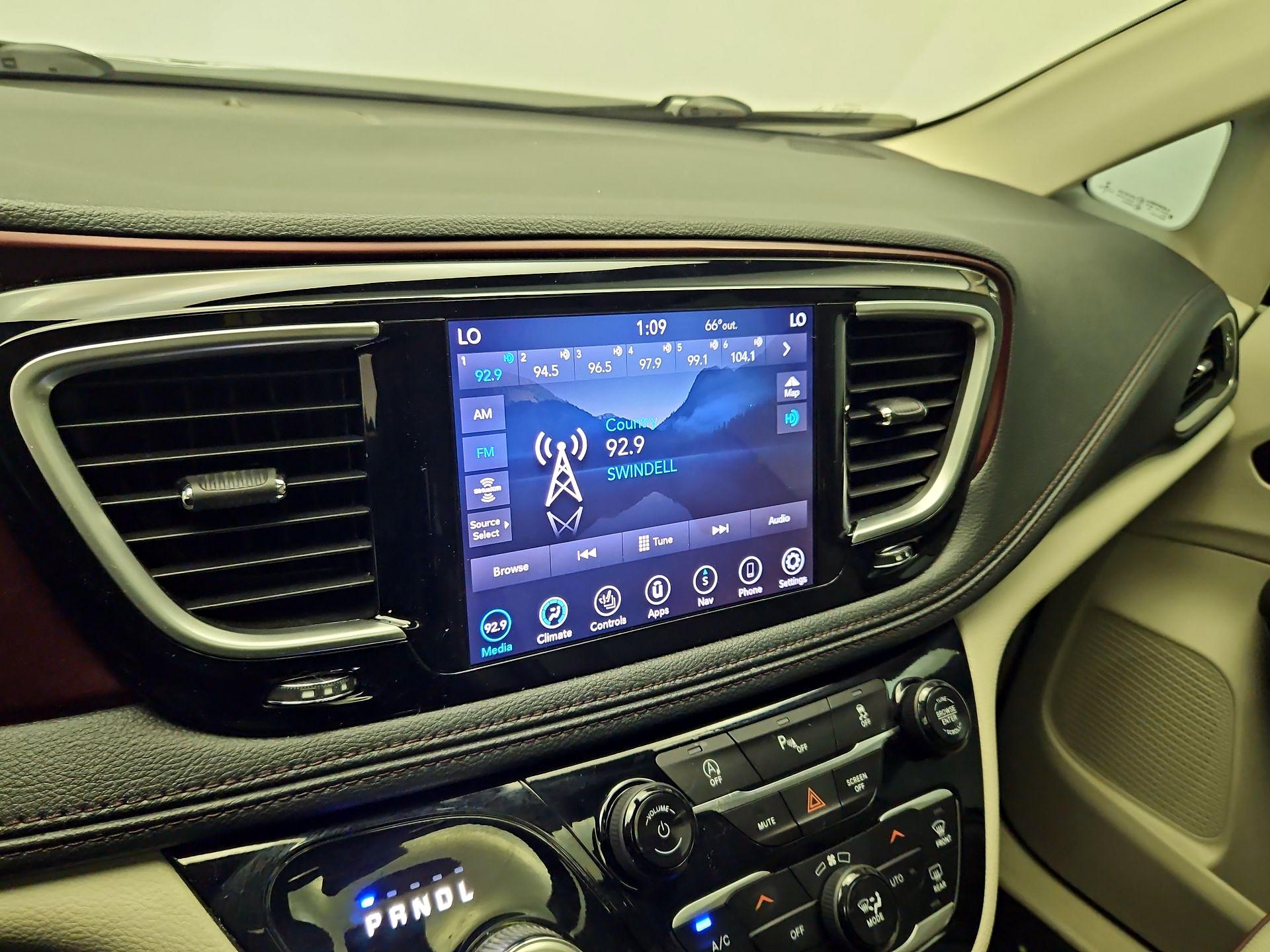 Thumbnail: 2020 Chrysler Pacifica - 16