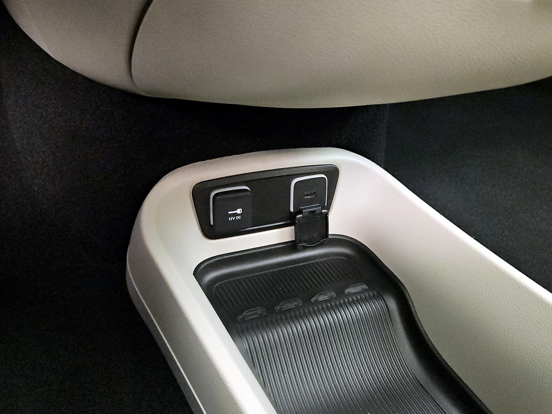 Thumbnail: 2020 Chrysler Pacifica - 19