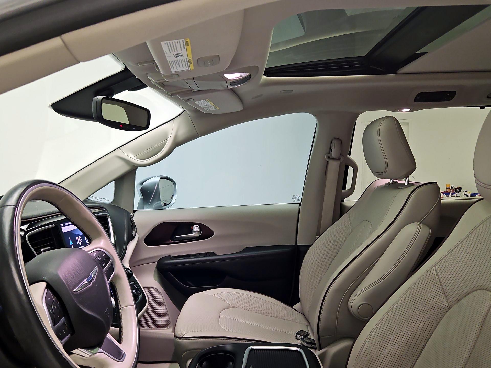 Thumbnail: 2020 Chrysler Pacifica - 20