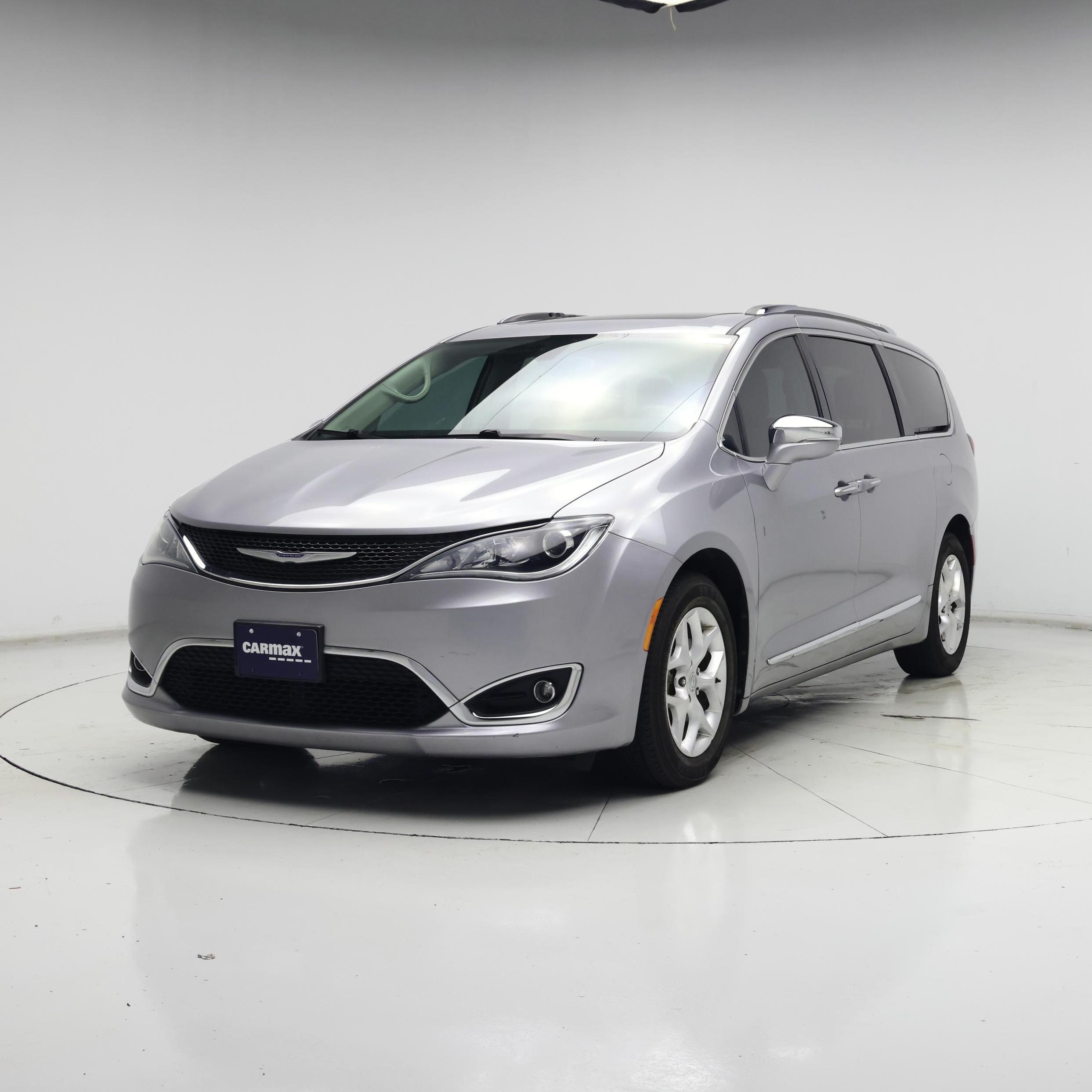 Thumbnail: 2020 Chrysler Pacifica - 4