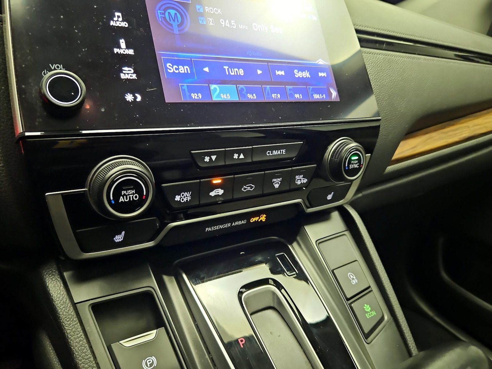2021 Honda CR-V Touring - Photo 18