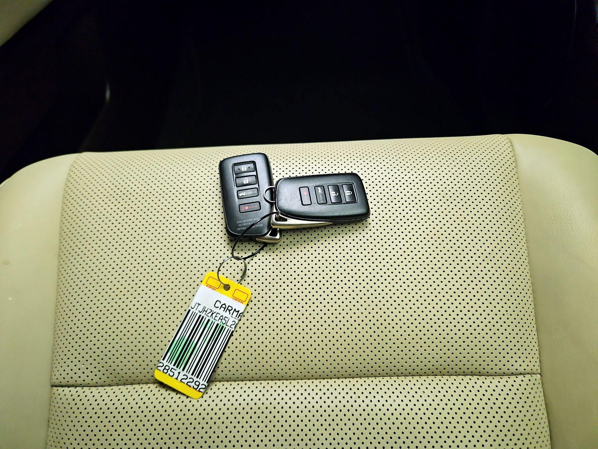 Thumbnail: 2020 Lexus RX - 20