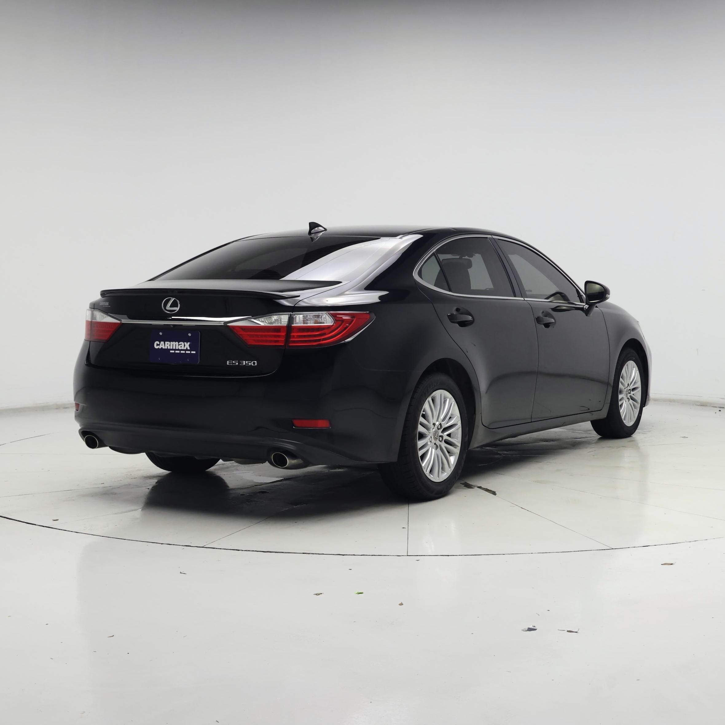 Thumbnail: 2015 Lexus ES - 8