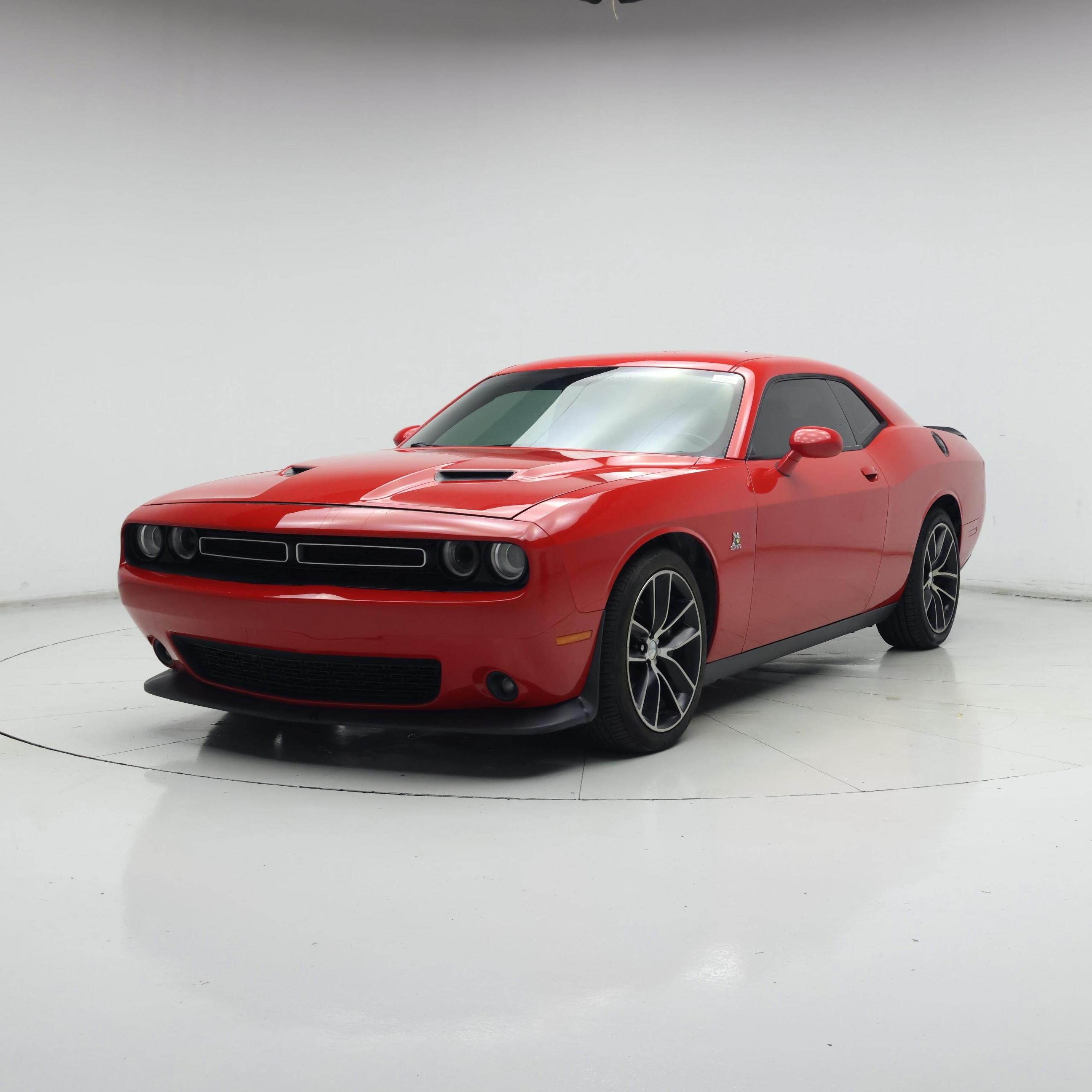 Thumbnail: 2015 Dodge Challenger - 4