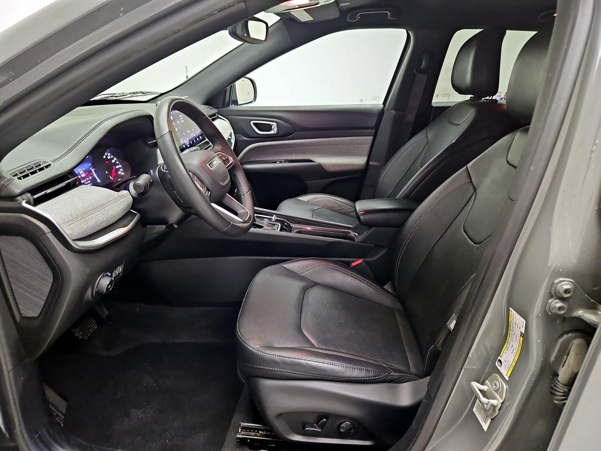 Thumbnail: 2023 Jeep Compass - 11