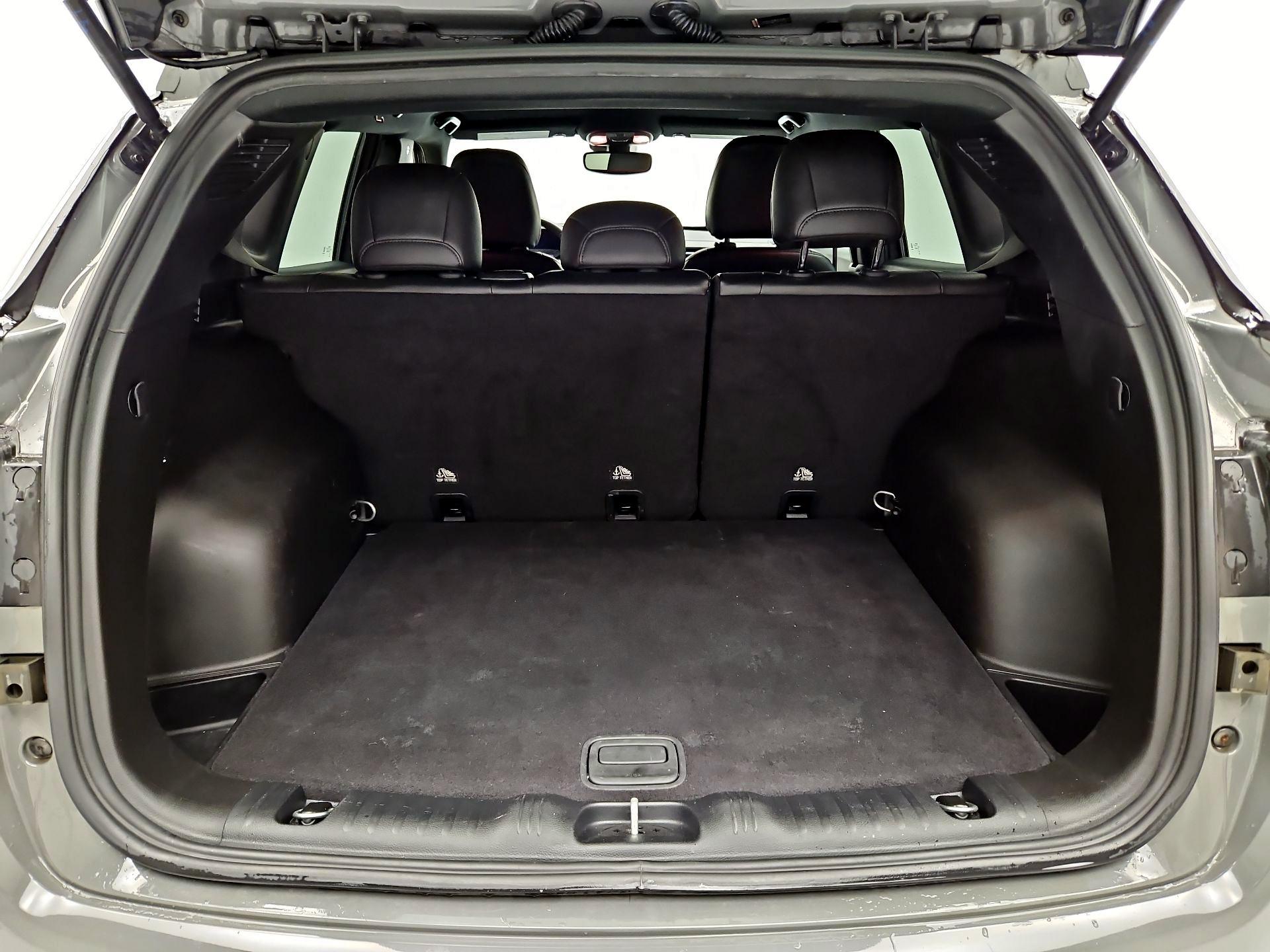 Thumbnail: 2023 Jeep Compass - 20