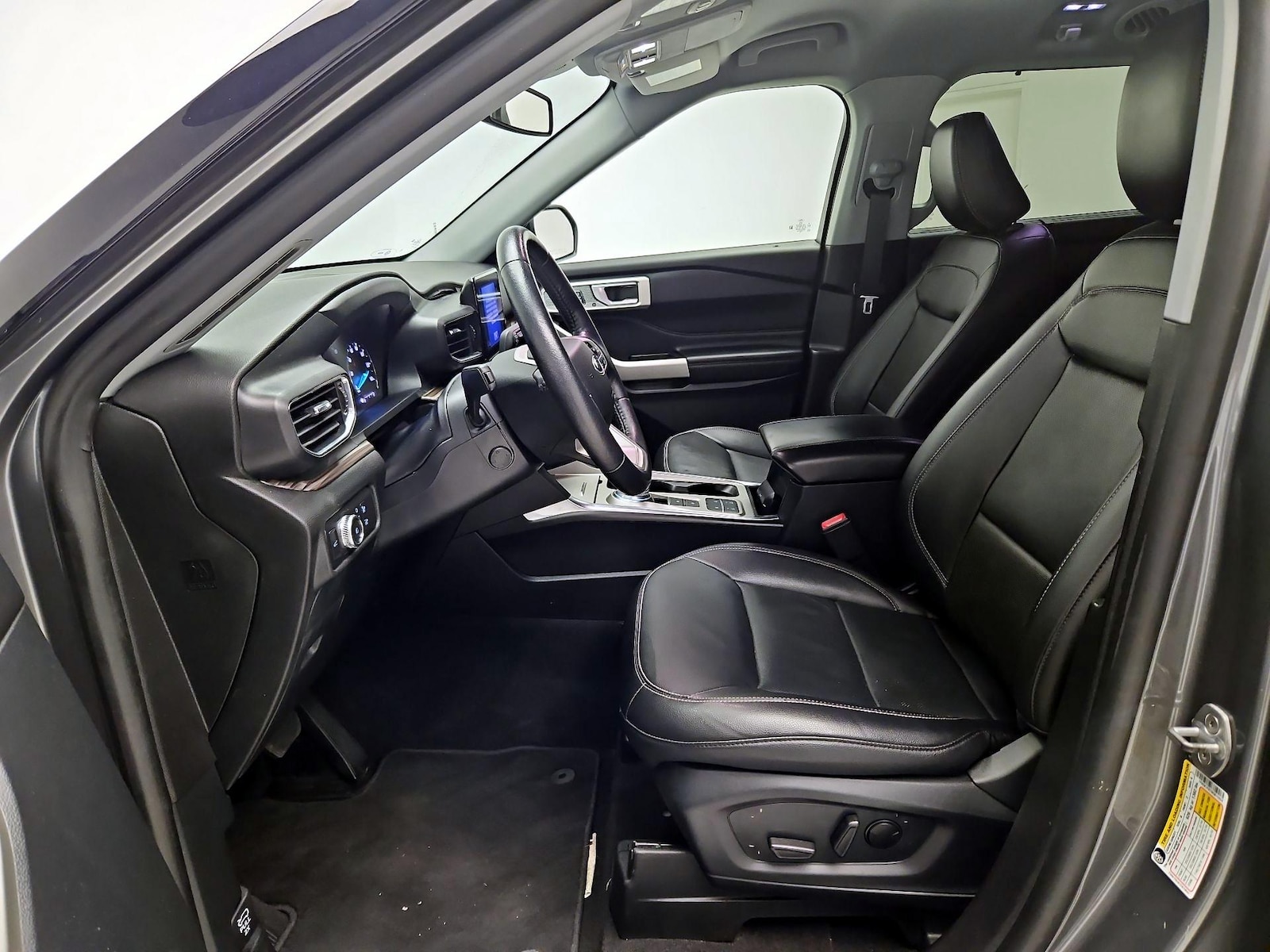 2021 Ford Explorer Limited - Photo 12