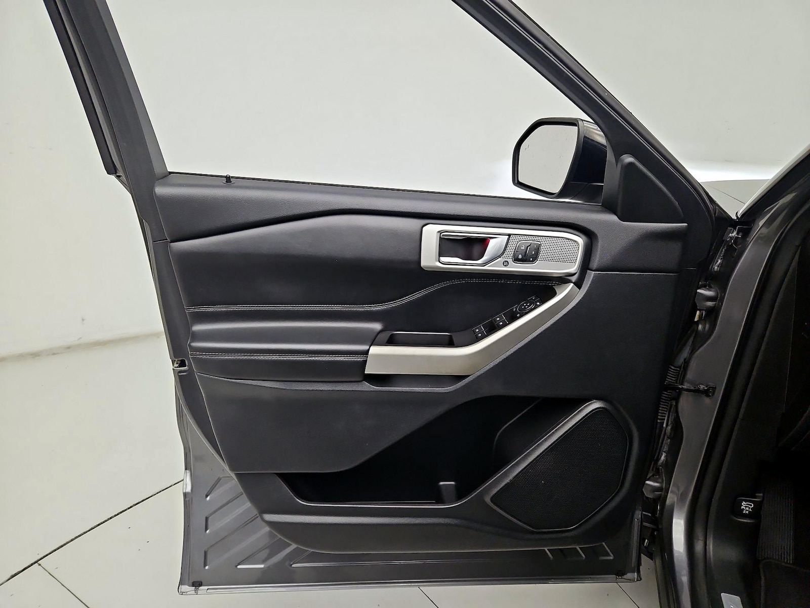 2021 Ford Explorer Limited - Photo 13