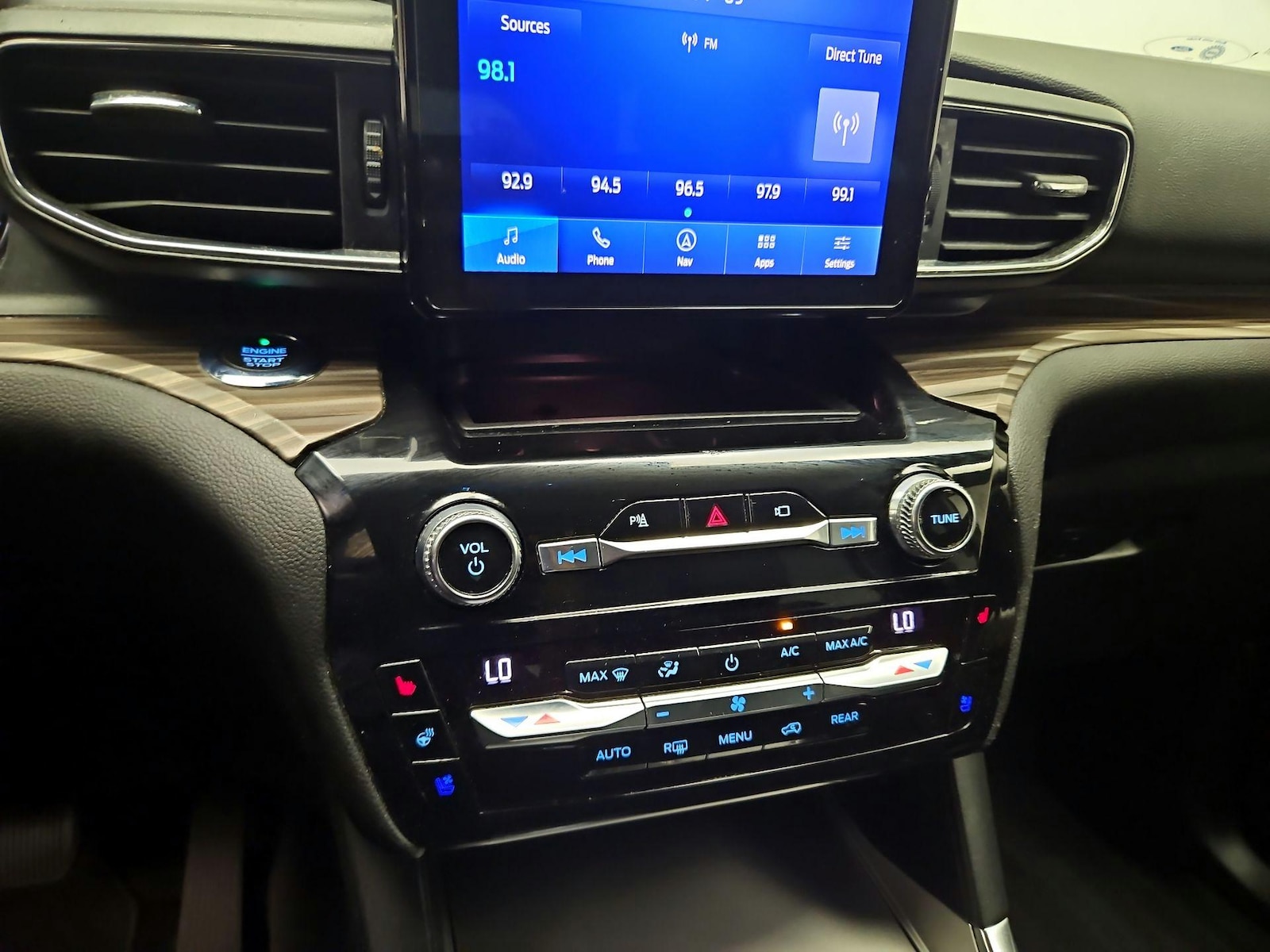 2021 Ford Explorer Limited - Photo 17