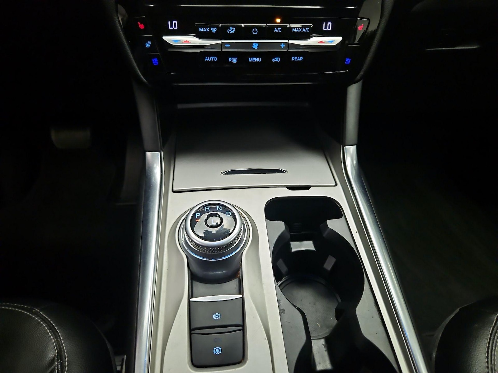 2021 Ford Explorer Limited - Photo 18