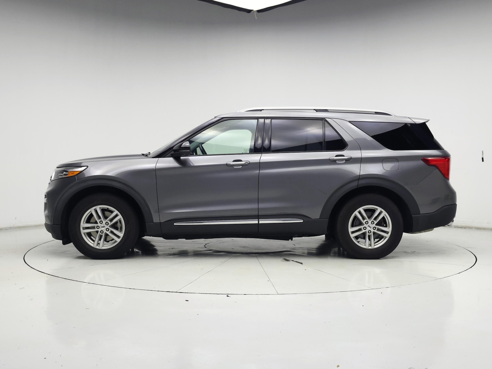 2021 Ford Explorer Limited - Photo 4