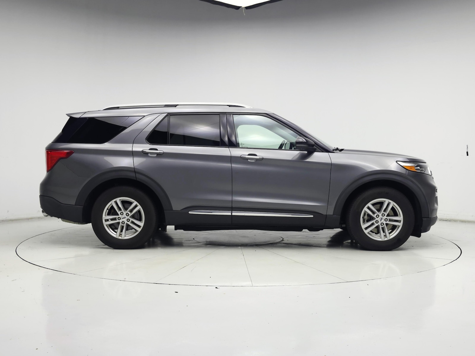 2021 Ford Explorer Limited - Photo 8