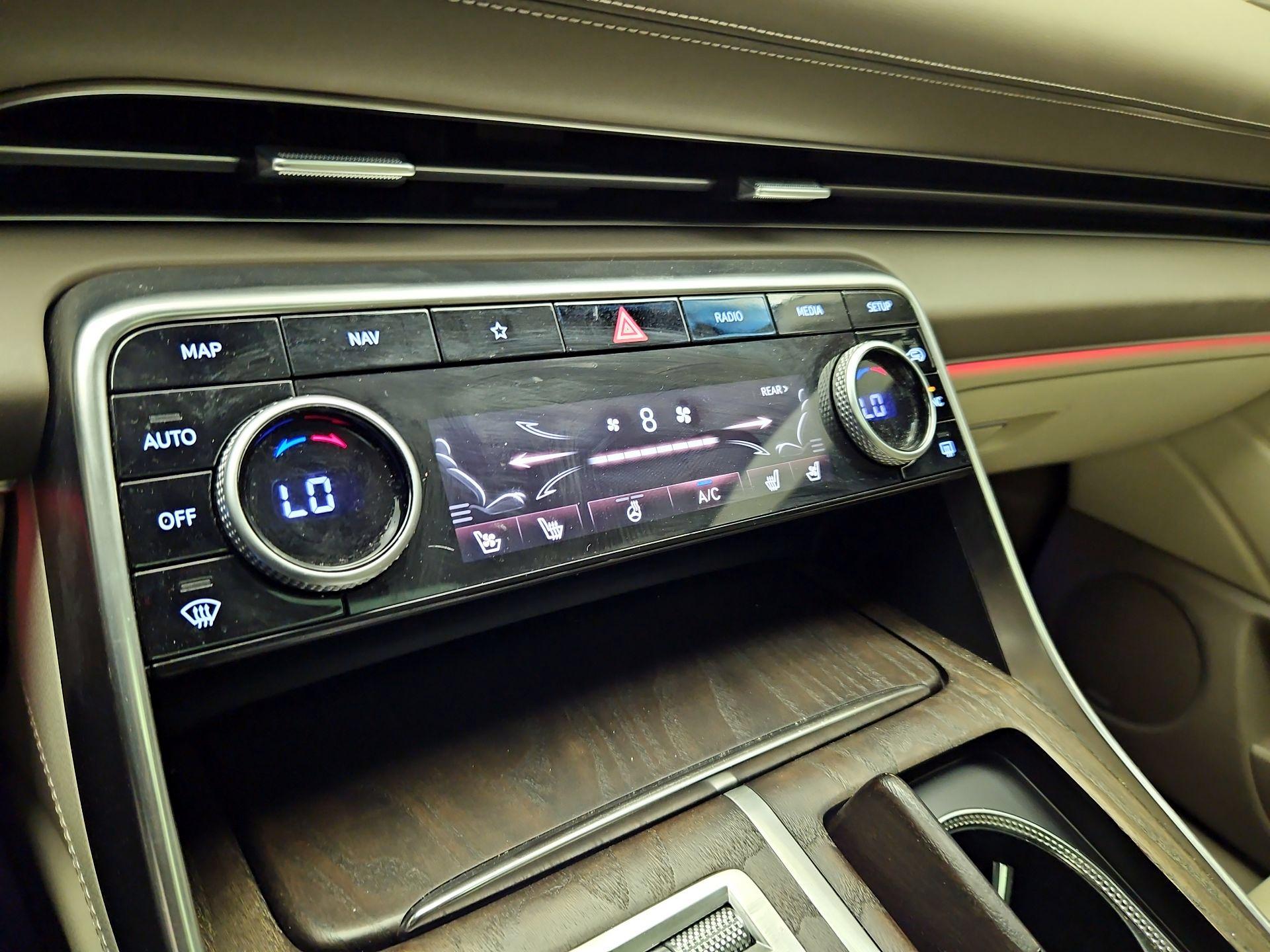 Thumbnail: 2022 Genesis GV80 - 17