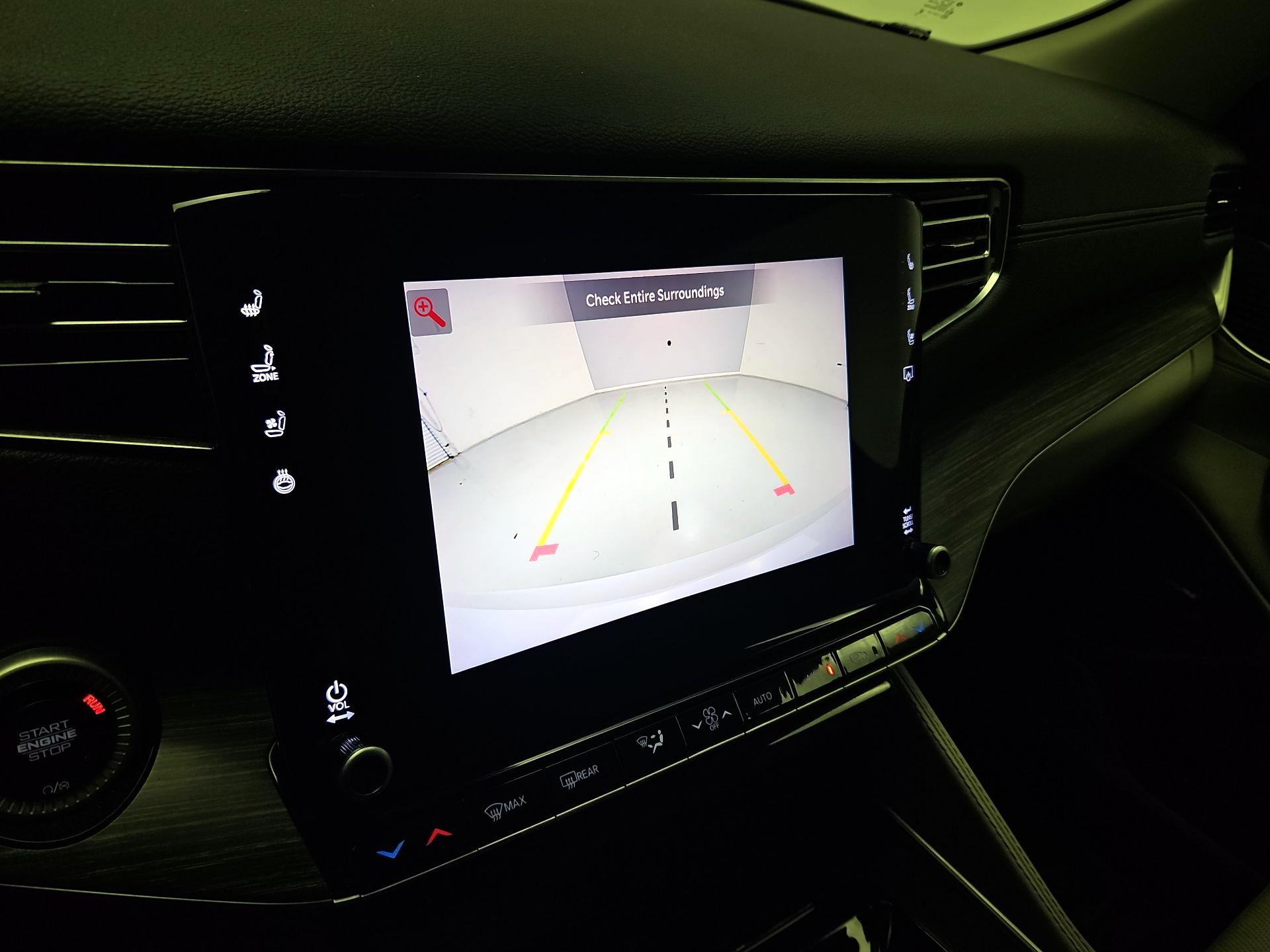 Thumbnail: 2024 Jeep Wagoneer - 15