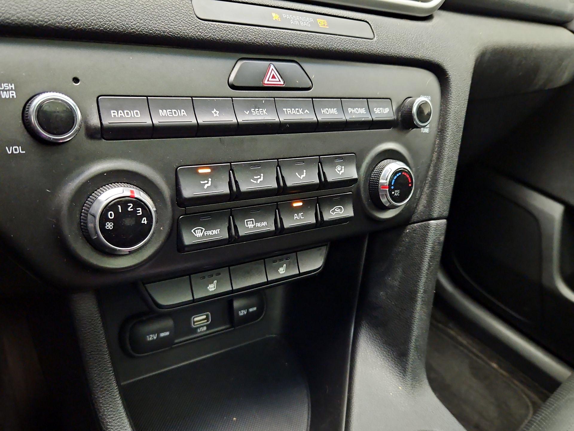 Thumbnail: 2020 Kia Sportage - 16