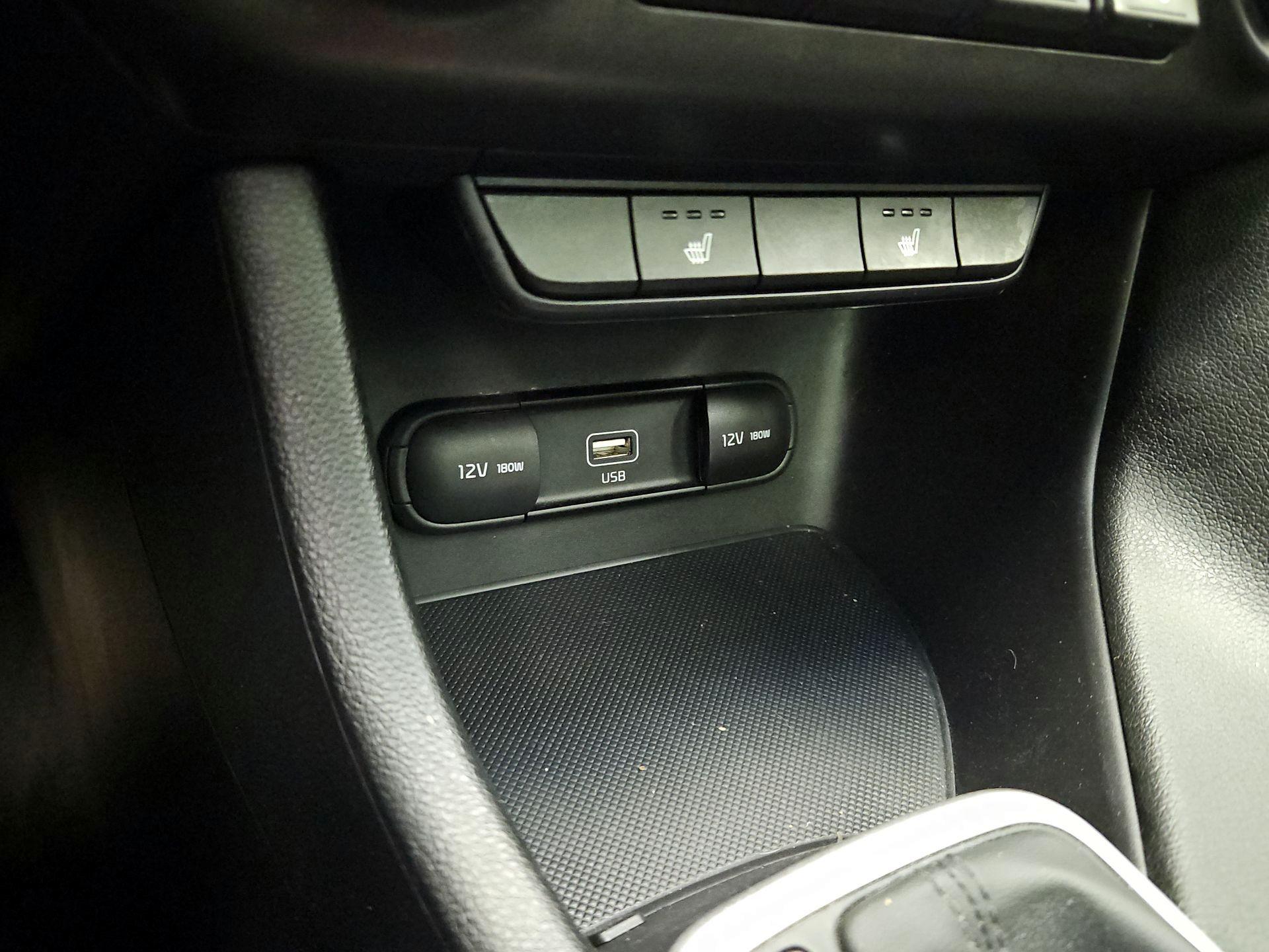 Thumbnail: 2020 Kia Sportage - 18