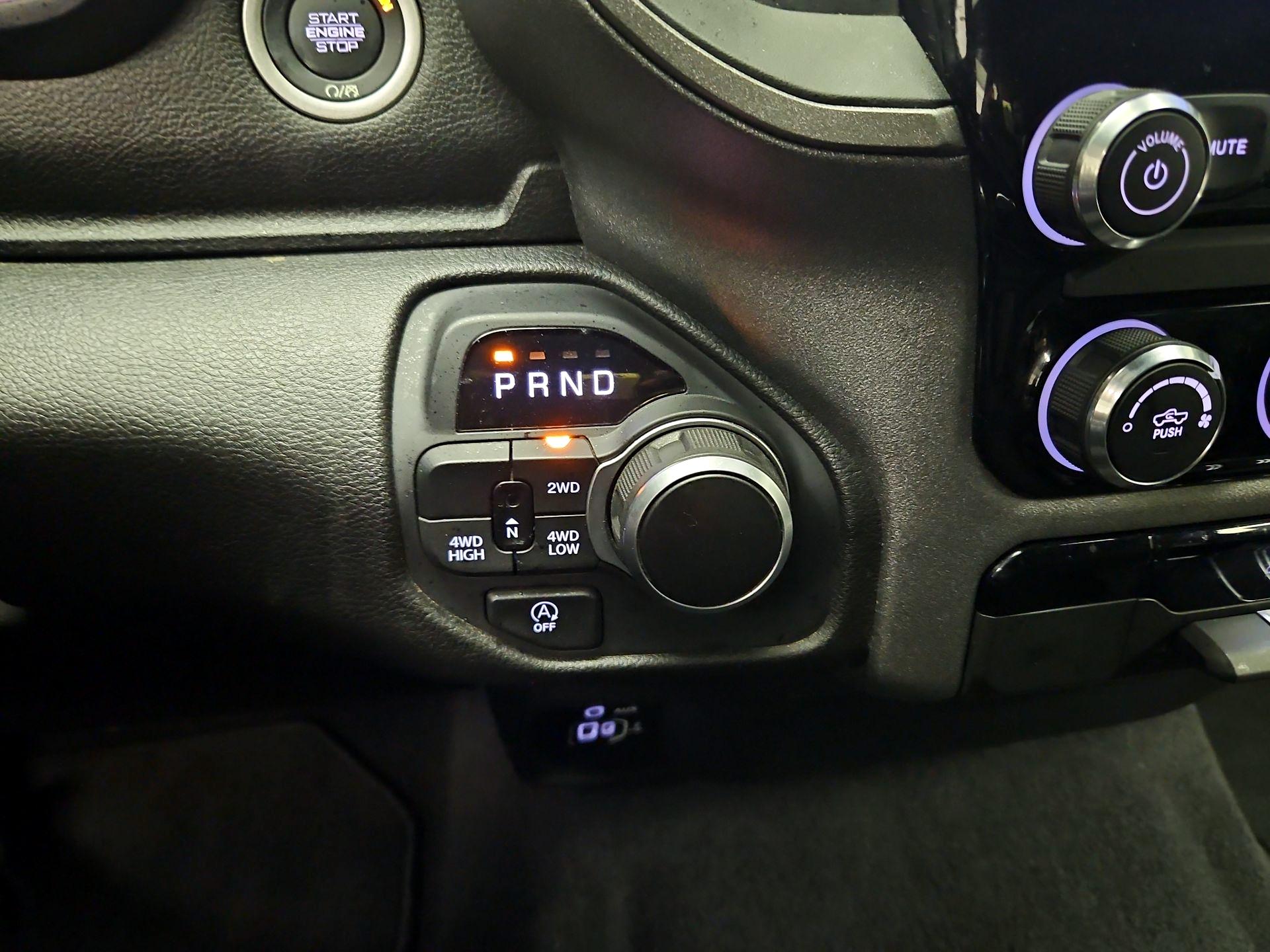 Thumbnail: 2025 RAM 1500 - 17