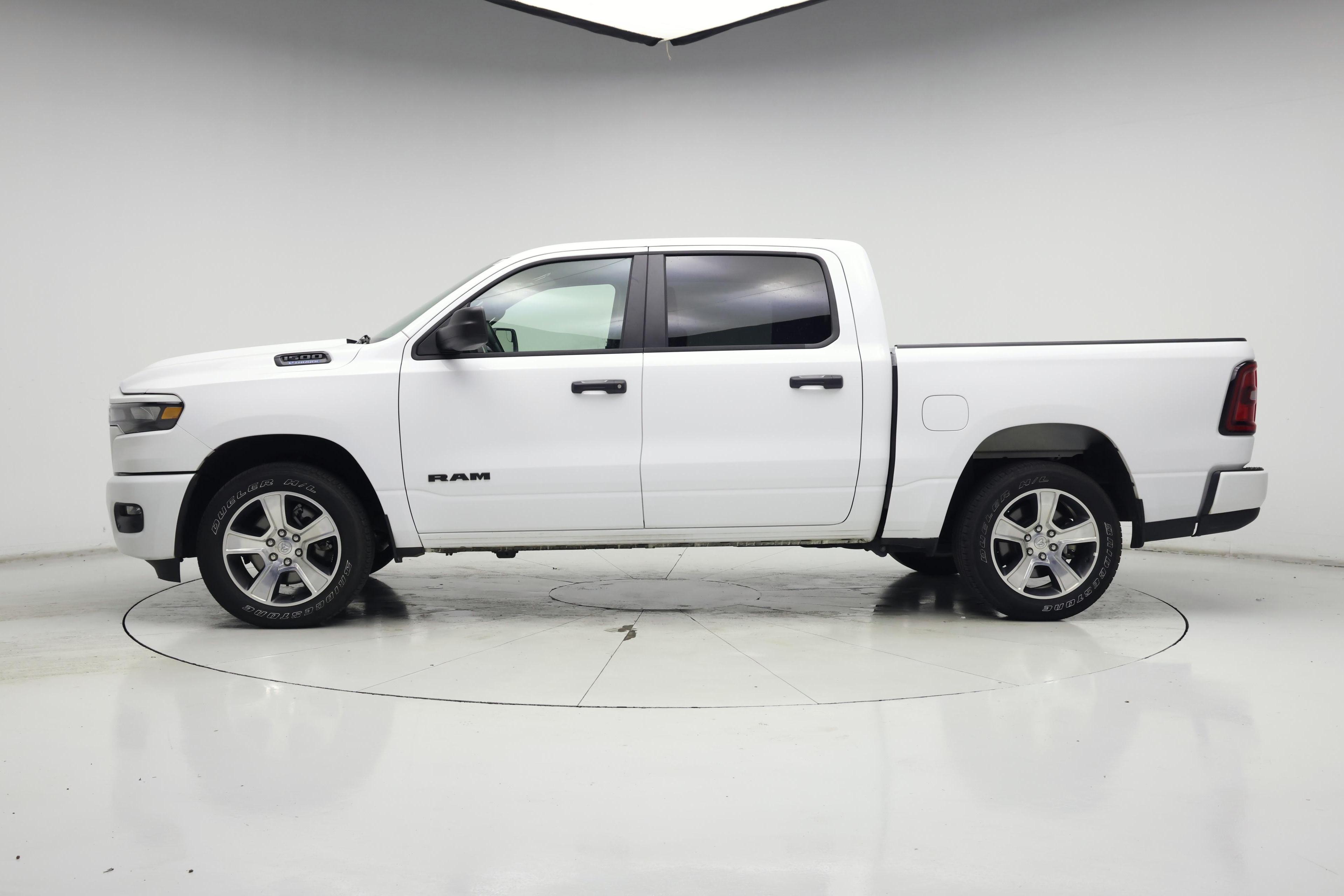 Thumbnail: 2025 RAM 1500 - 3