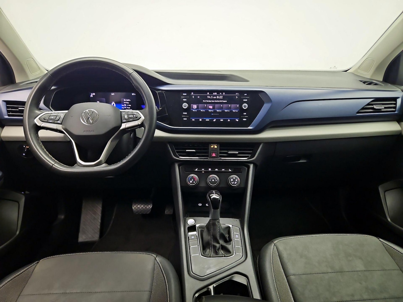 2022 Volkswagen Taos SE - Photo 10
