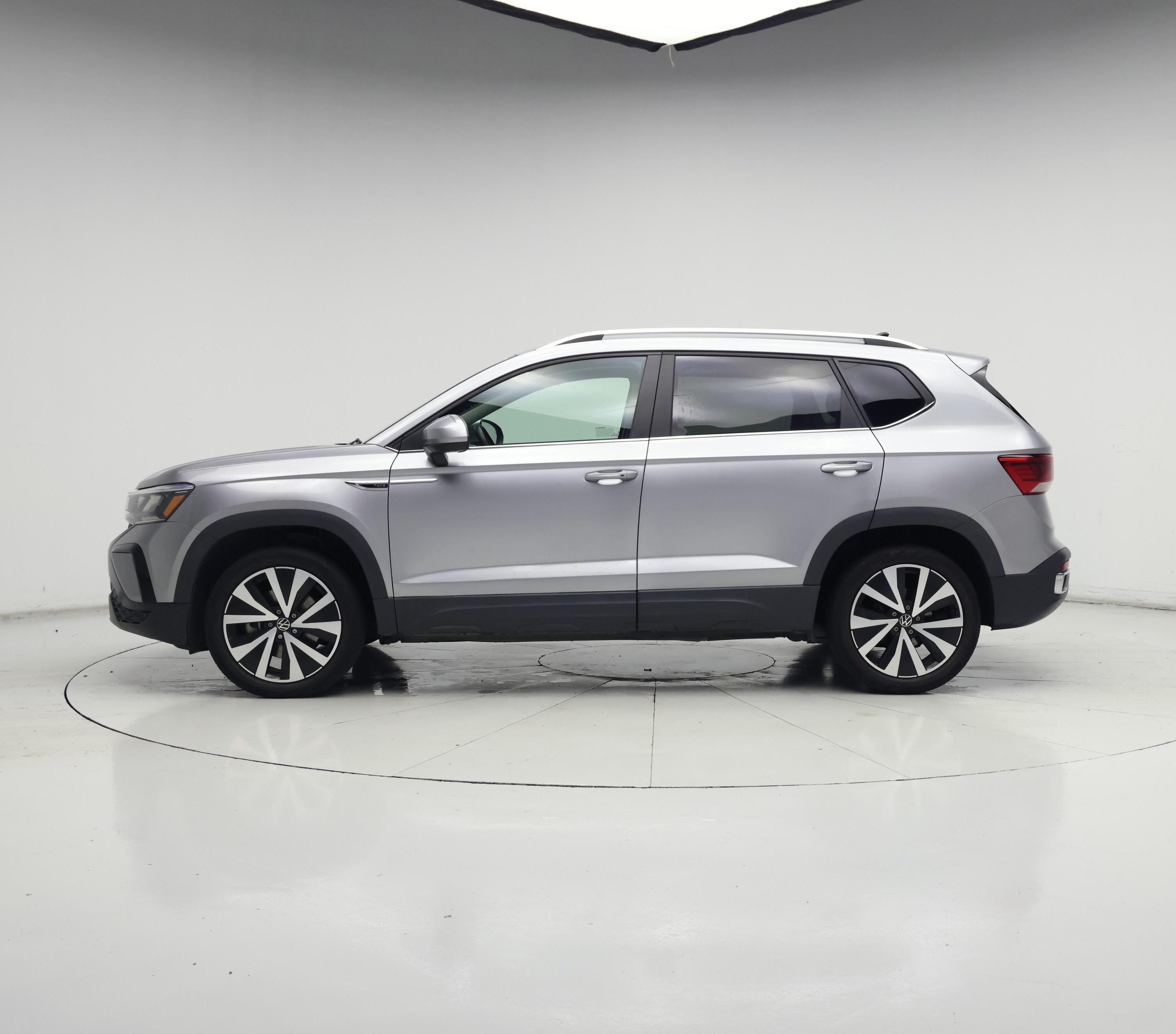 Thumbnail: 2022 Volkswagen Taos - 3