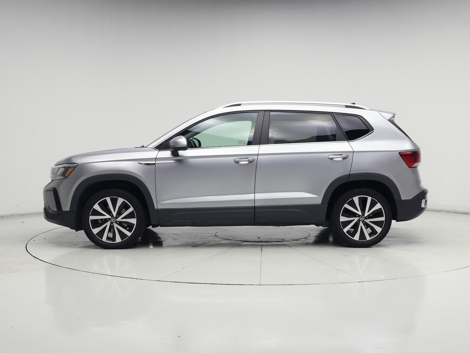2022 Volkswagen Taos SE - Photo 4