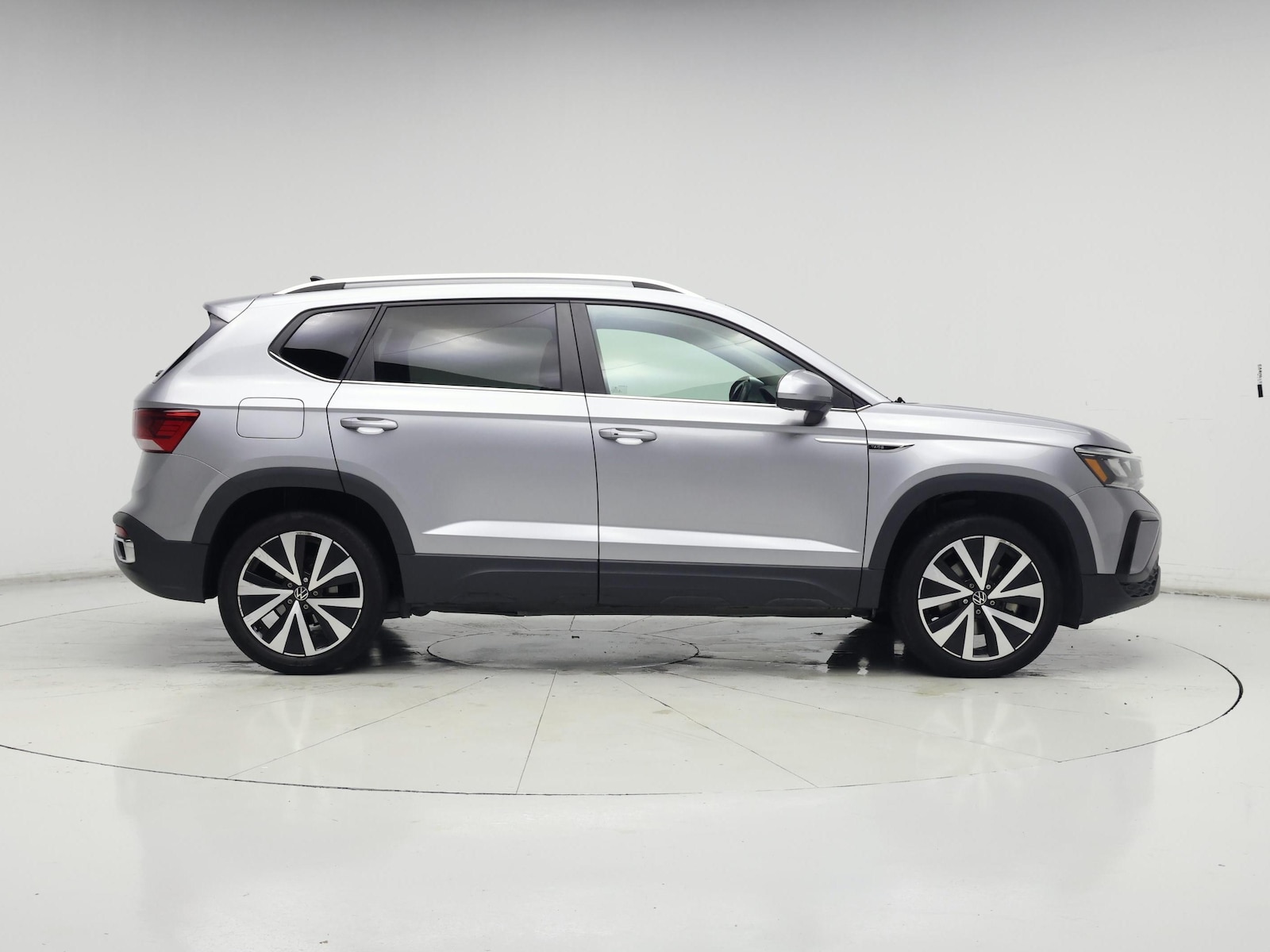2022 Volkswagen Taos SE - Photo 8