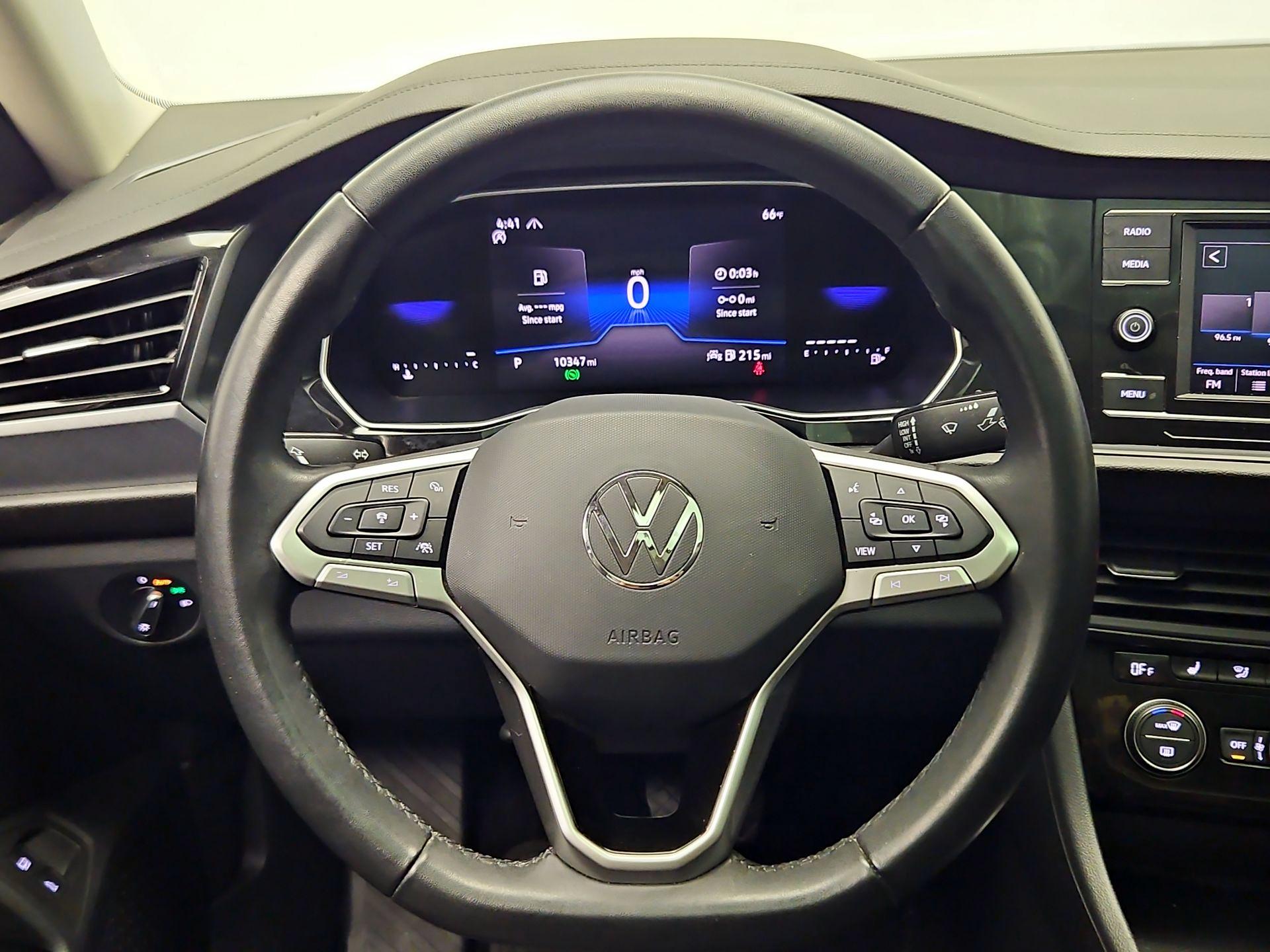 Thumbnail: 2024 Volkswagen Jetta - 10