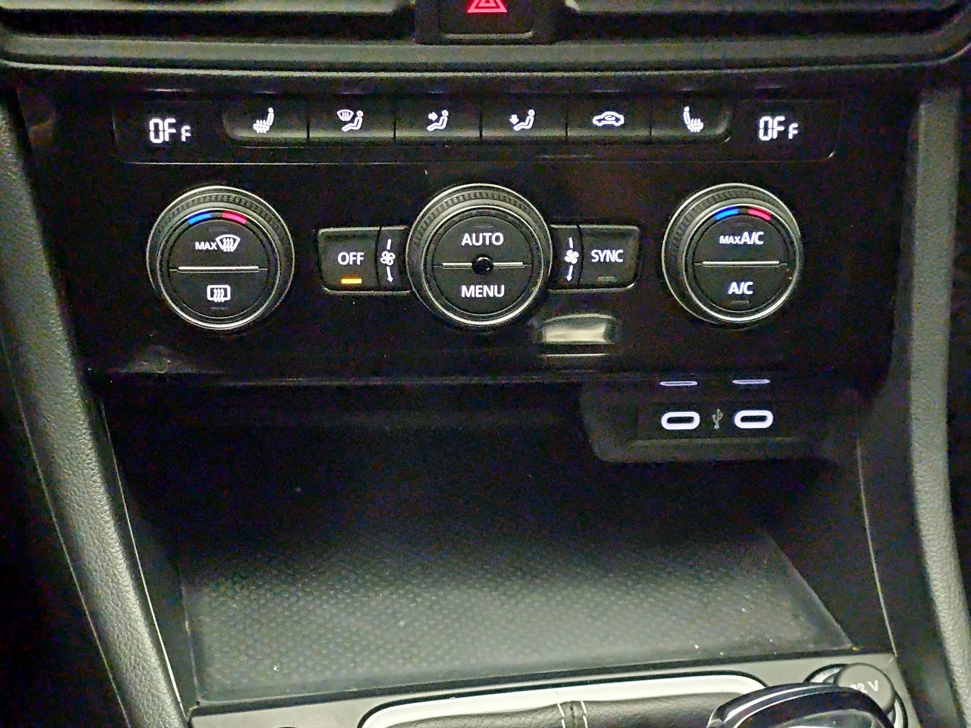 Thumbnail: 2024 Volkswagen Jetta - 16