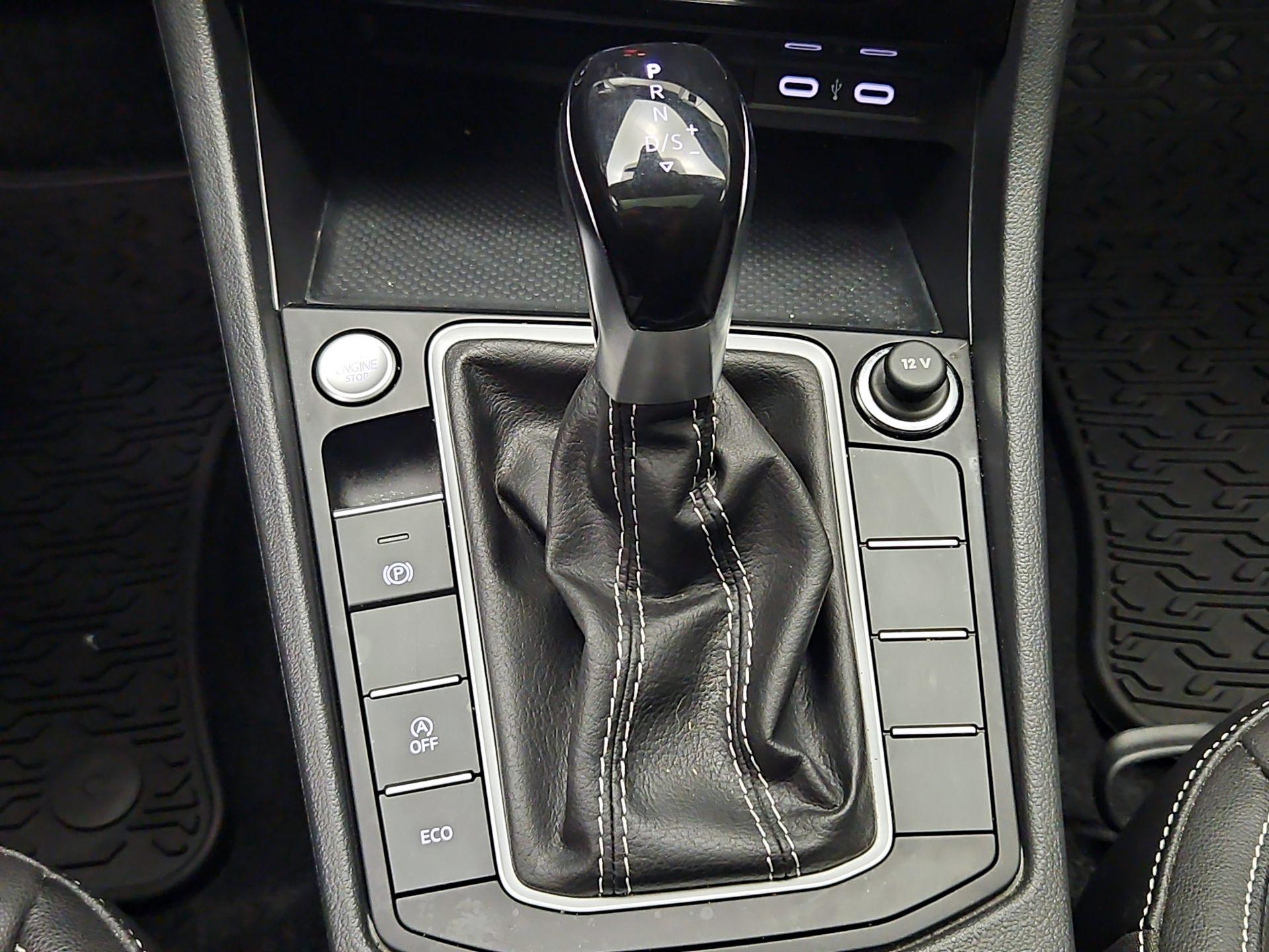 Thumbnail: 2024 Volkswagen Jetta - 17