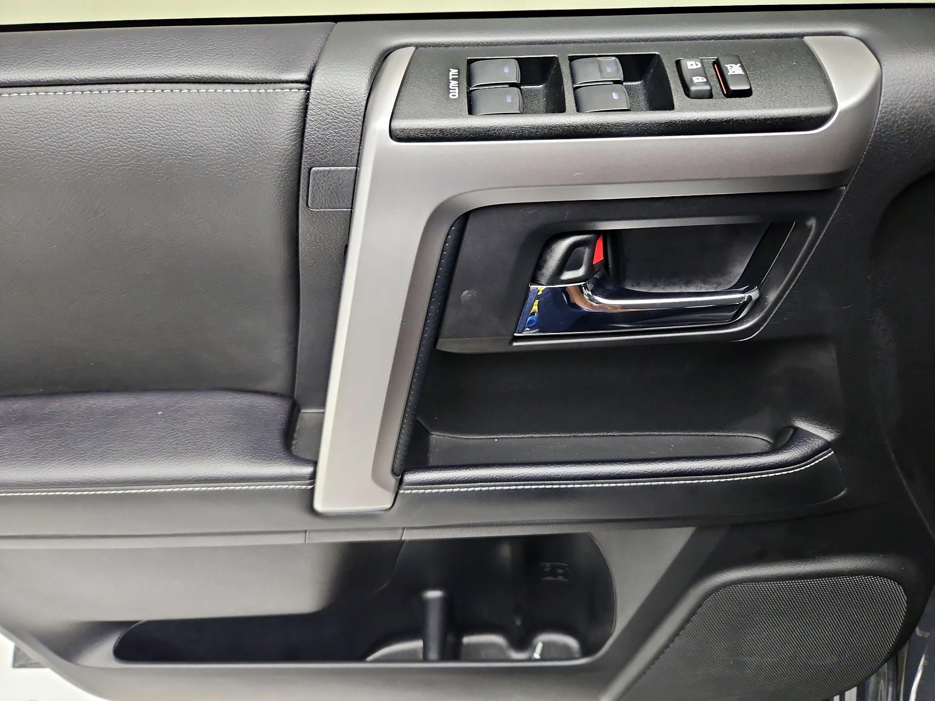 Thumbnail: 2024 Toyota 4Runner - 12