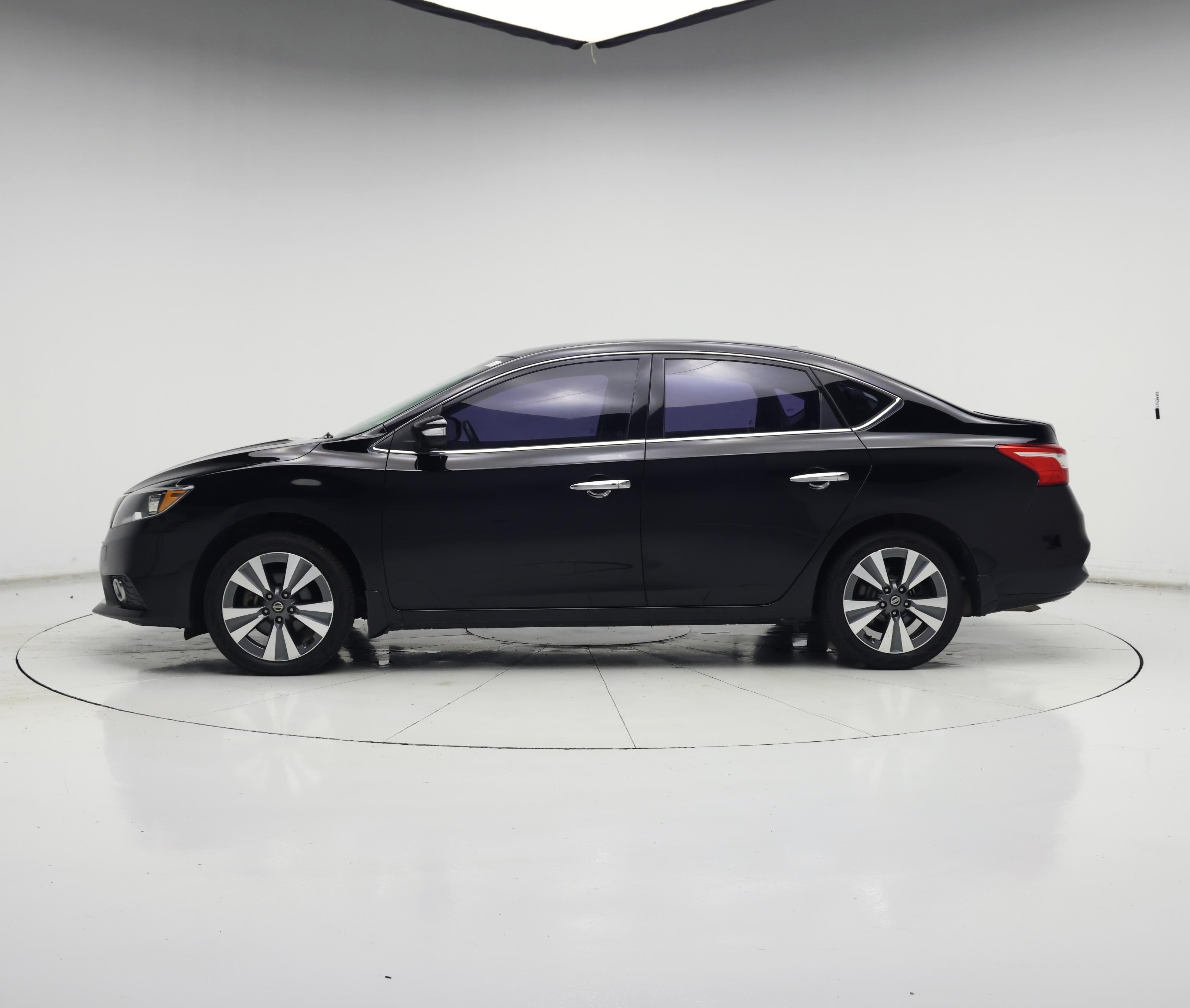 Thumbnail: 2017 Nissan Sentra - 3