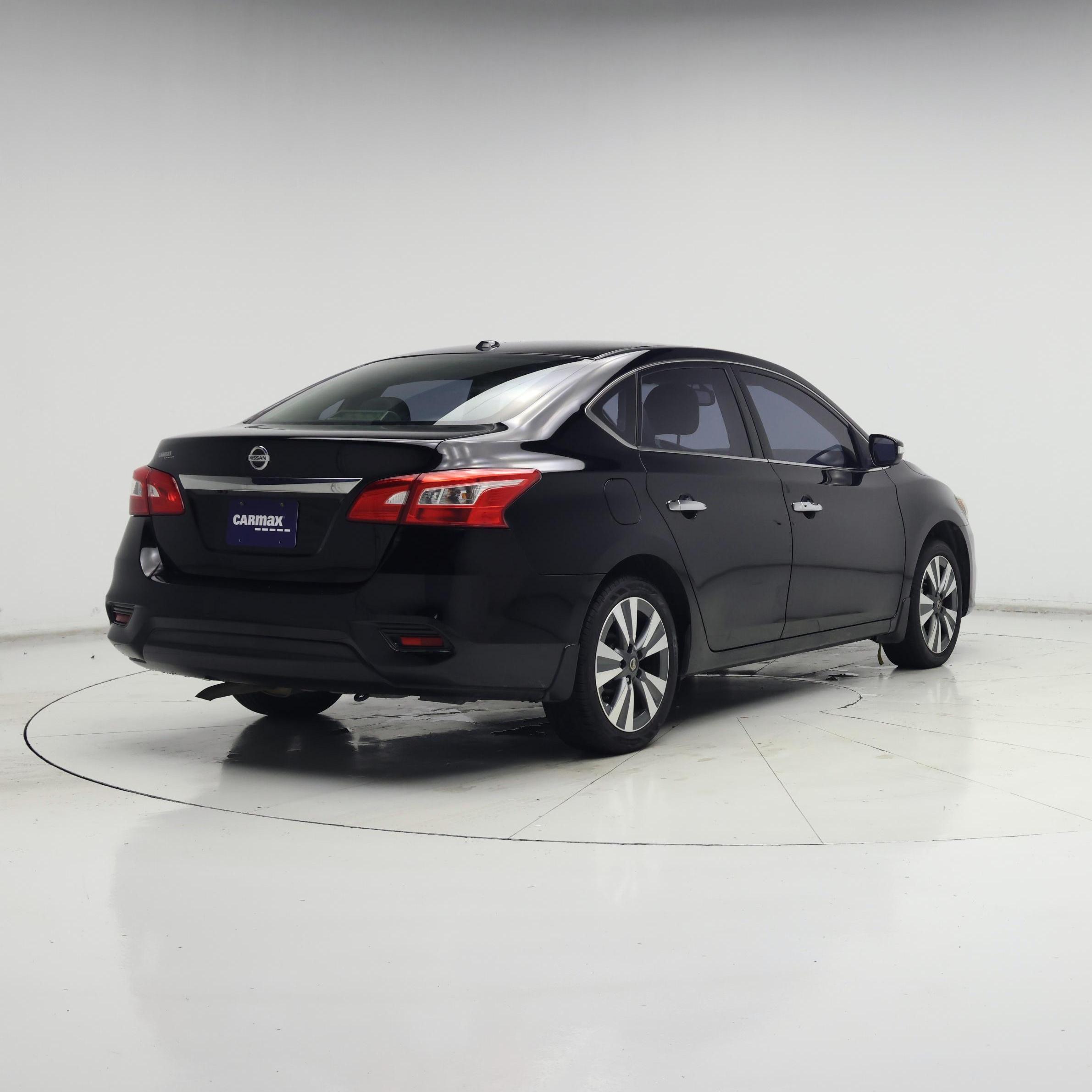 Thumbnail: 2017 Nissan Sentra - 8