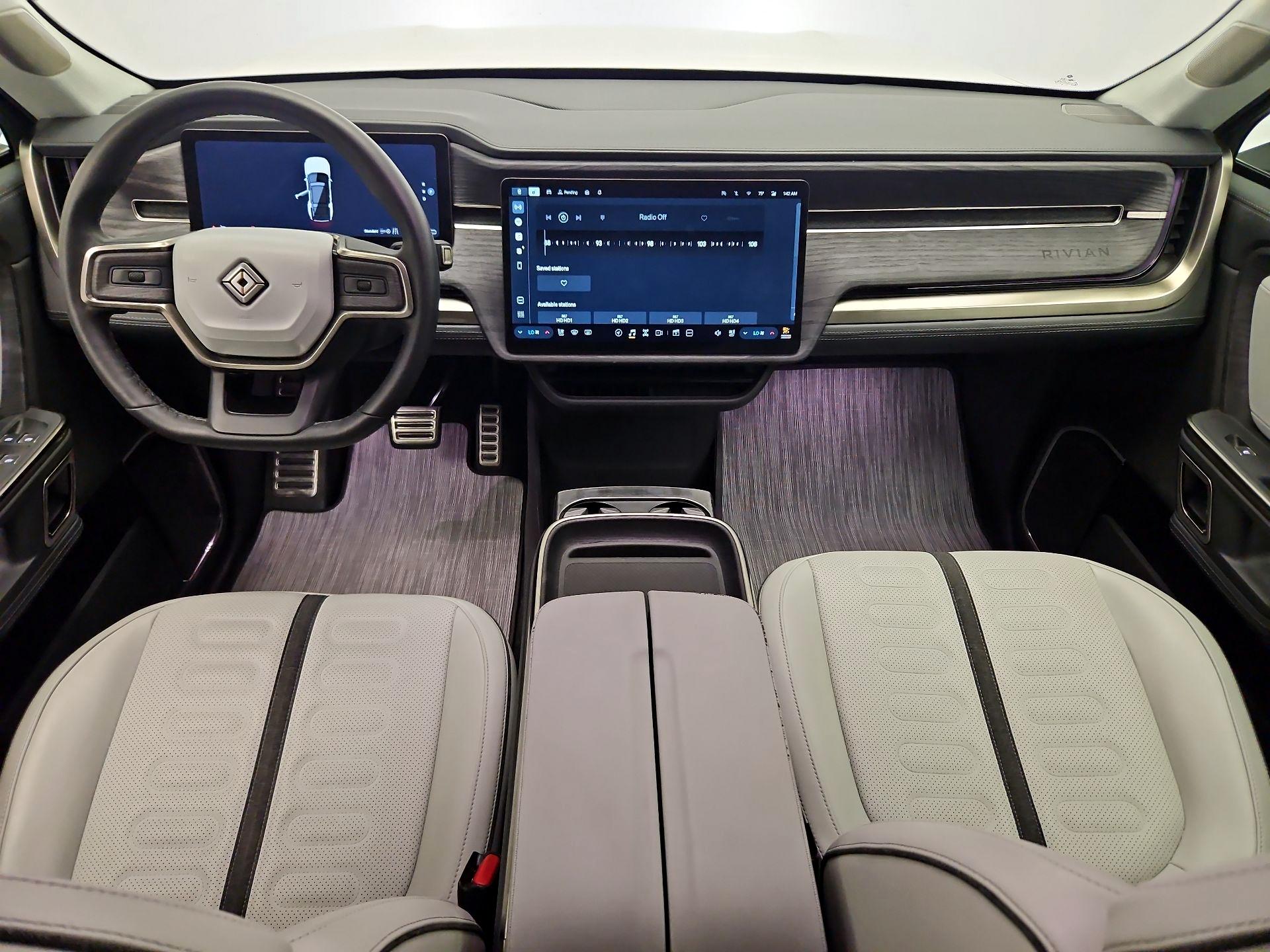Thumbnail: 2024 Rivian R1S - 9
