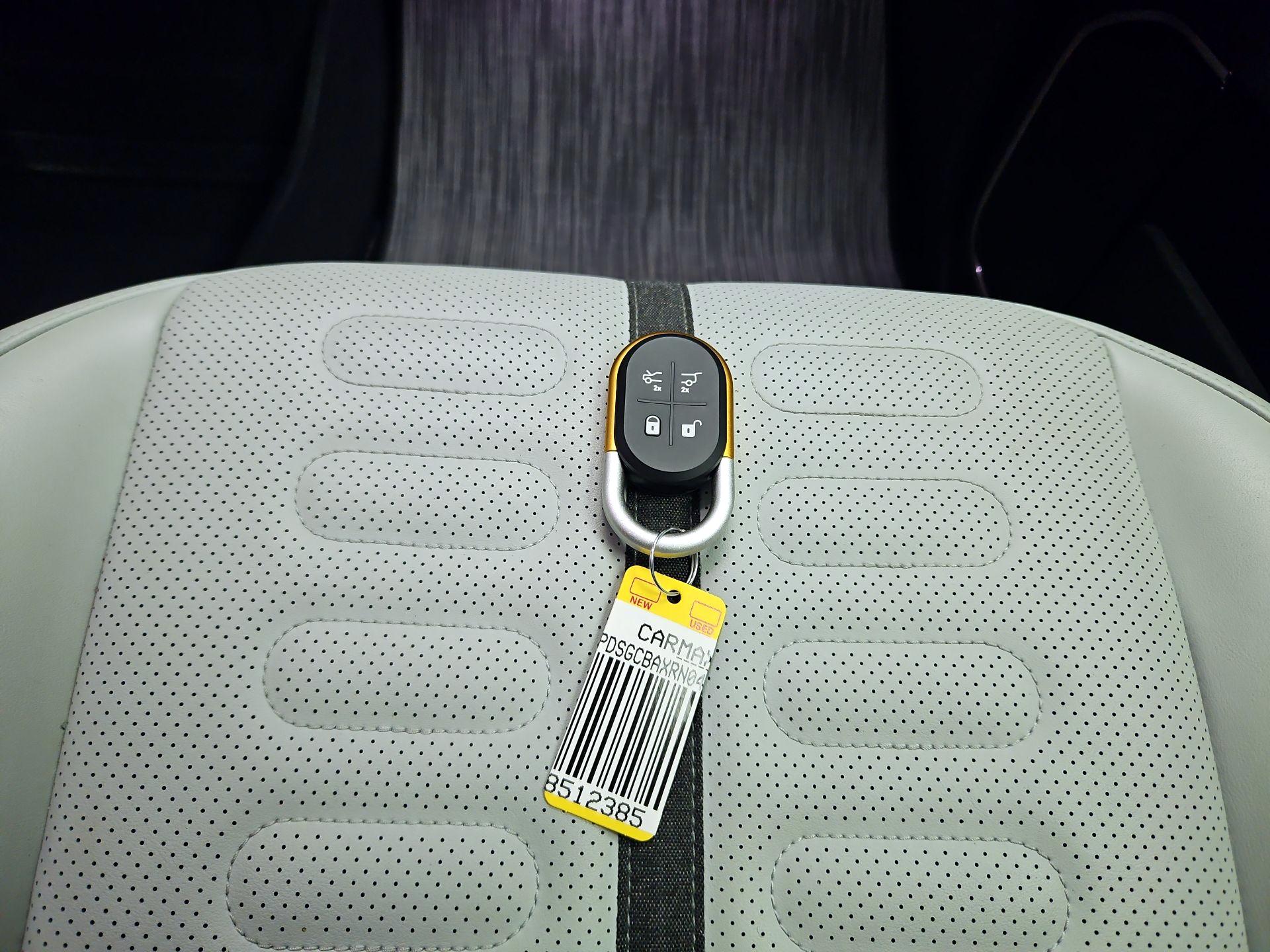 Thumbnail: 2024 Rivian R1S - 20