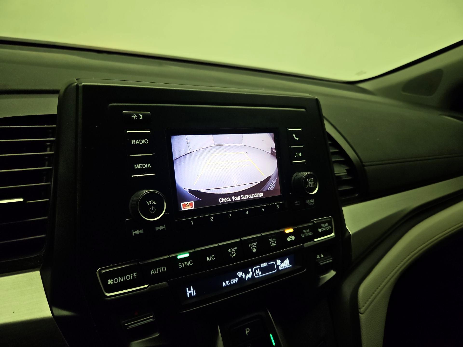 Thumbnail: 2019 Honda Odyssey - 14