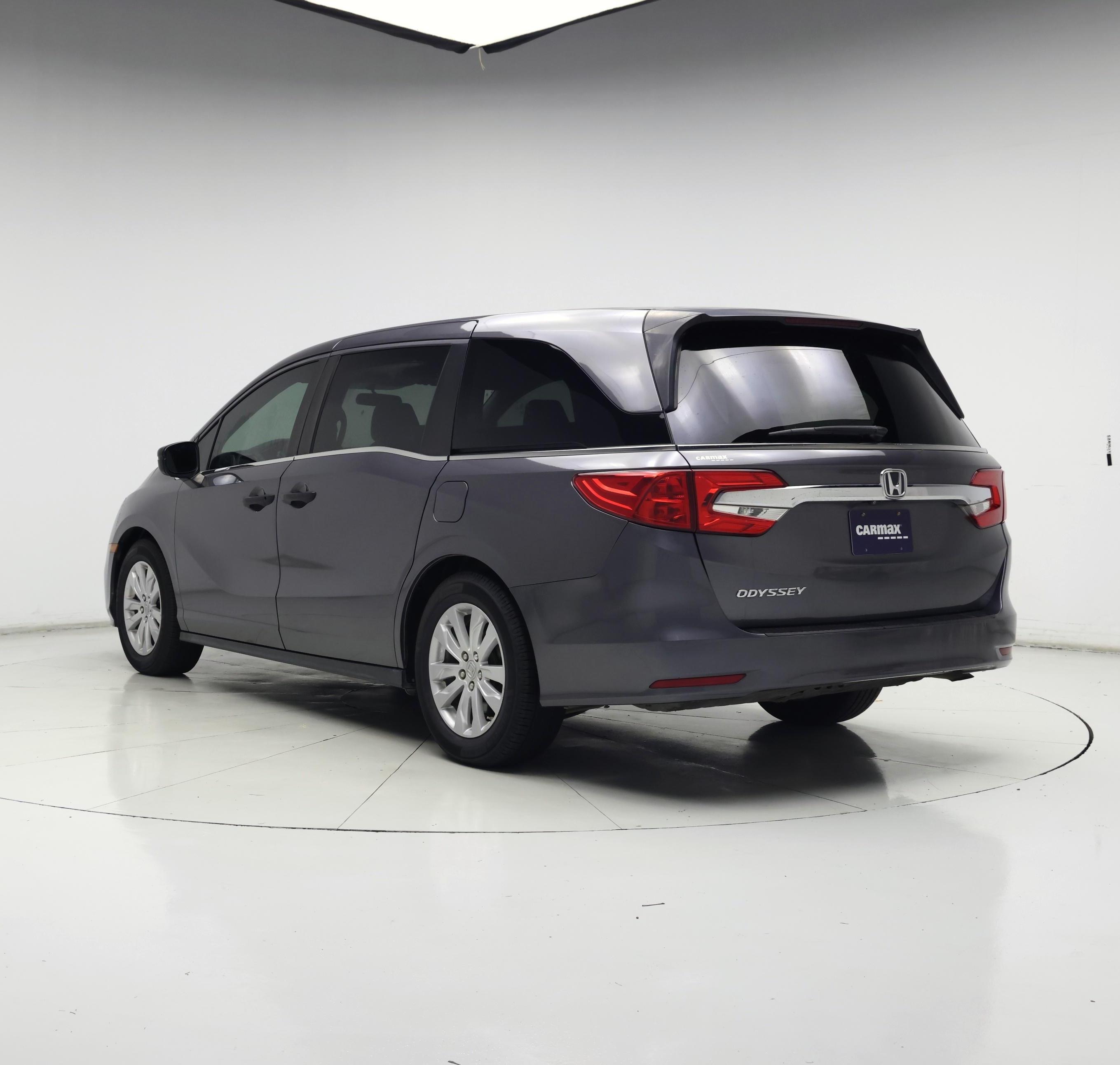 Thumbnail: 2019 Honda Odyssey - 2