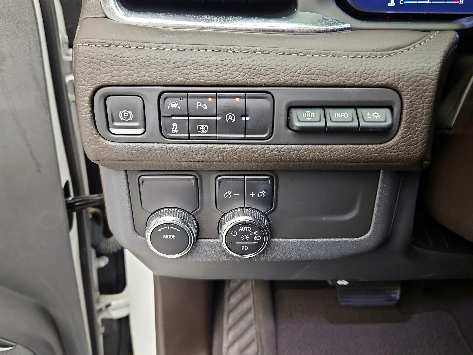 Thumbnail: 2023 GMC Yukon - 13