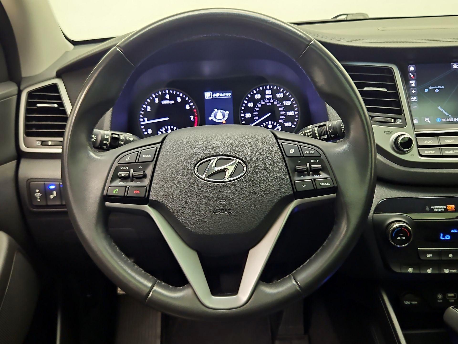 Thumbnail: 2016 Hyundai Tucson - 10