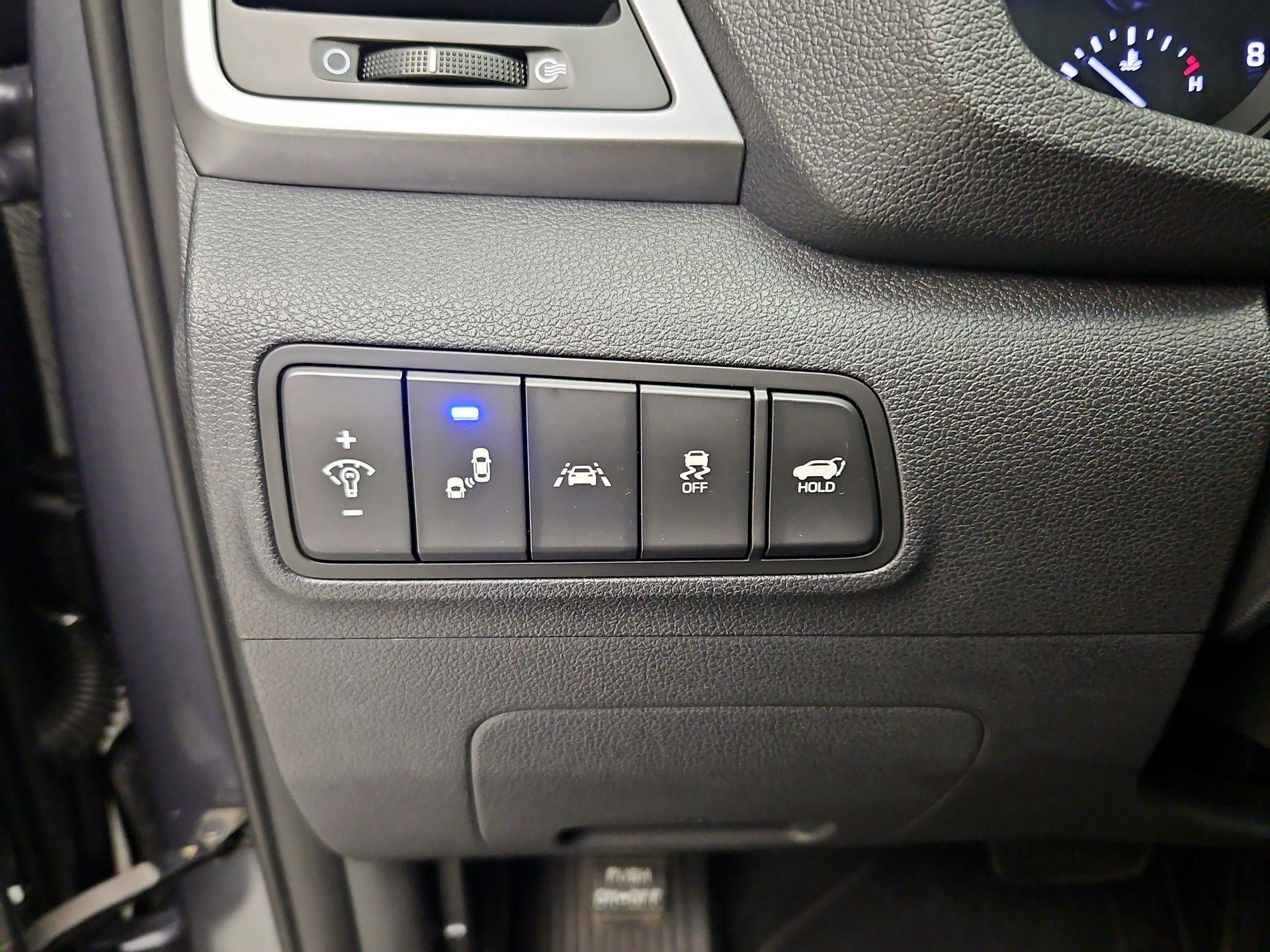 Thumbnail: 2016 Hyundai Tucson - 13