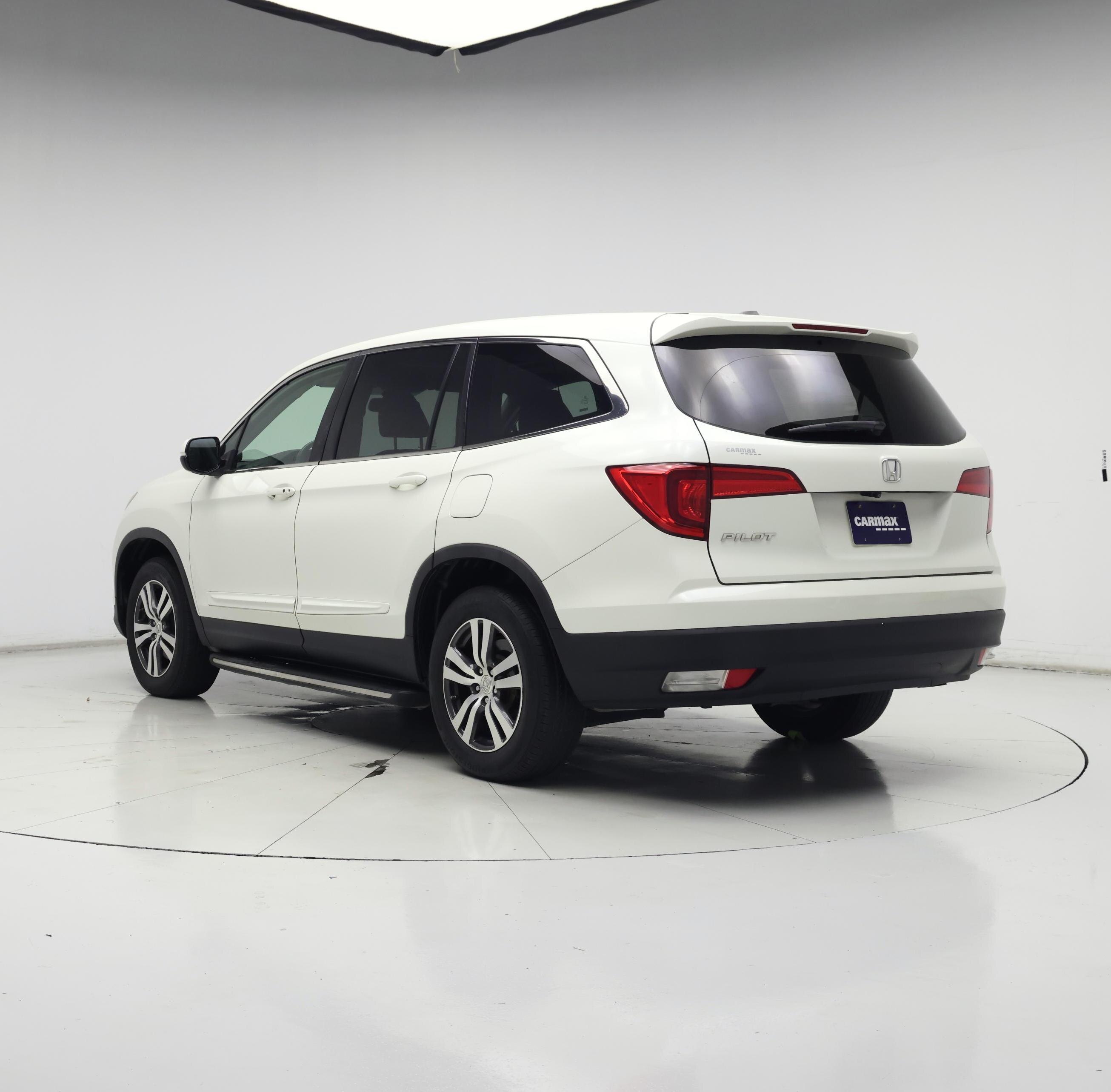 Thumbnail: 2017 Honda Pilot - 2