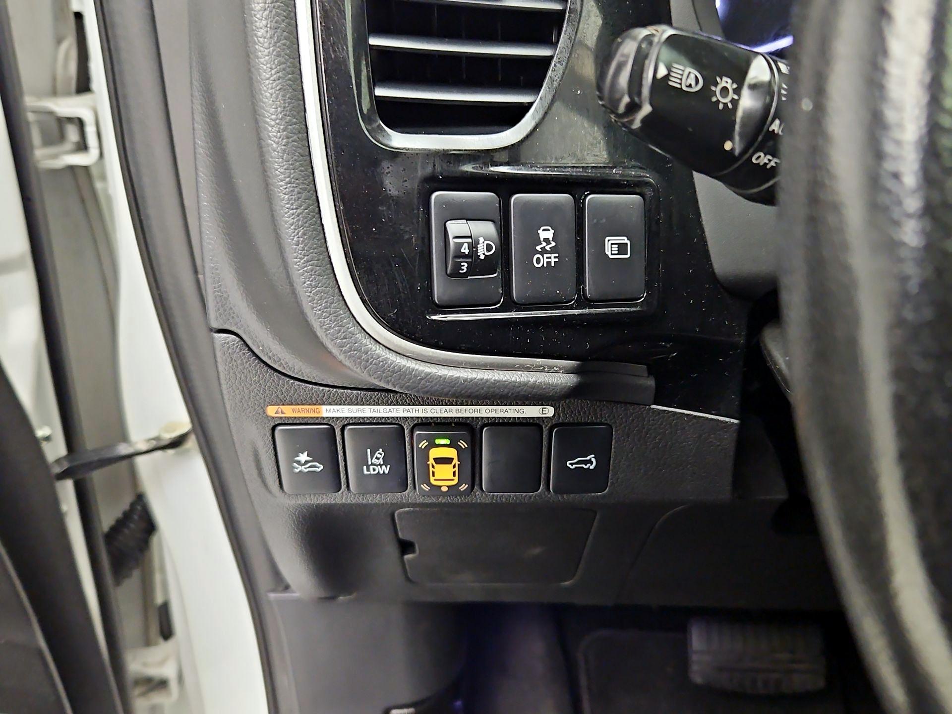 Thumbnail: 2019 Mitsubishi Outlander - 13