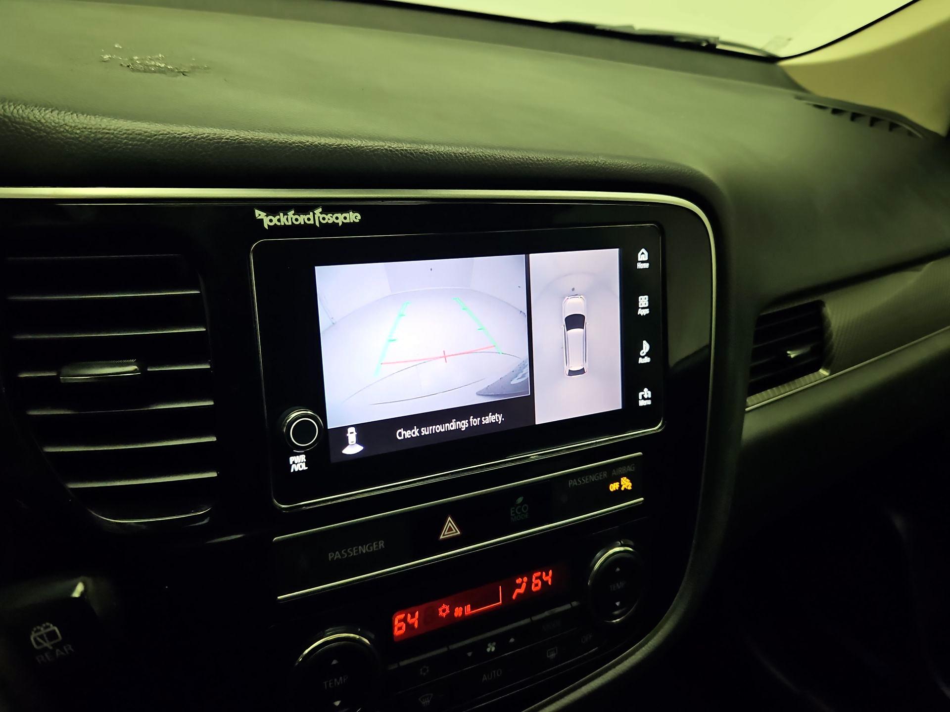 Thumbnail: 2019 Mitsubishi Outlander - 14