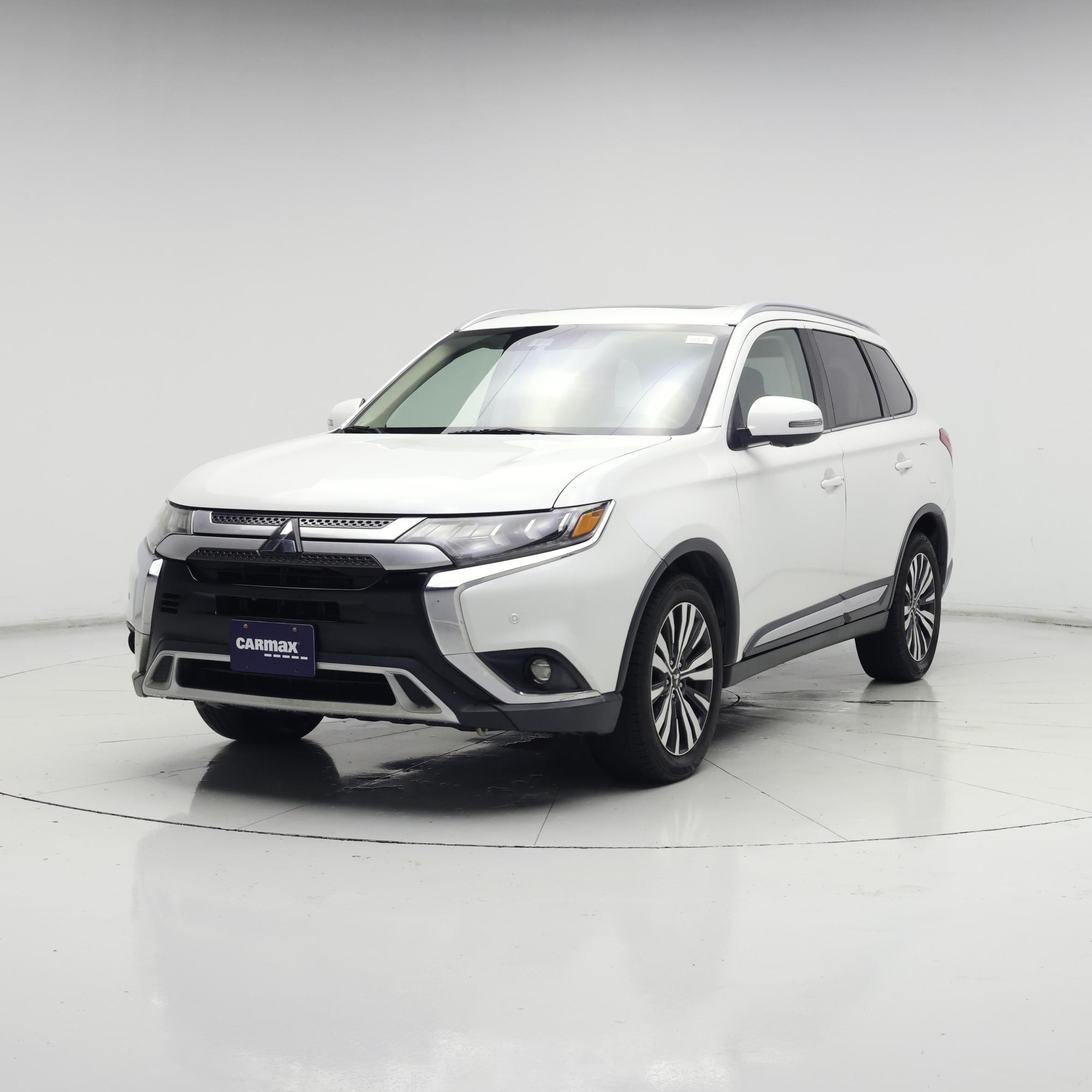 Thumbnail: 2019 Mitsubishi Outlander - 4