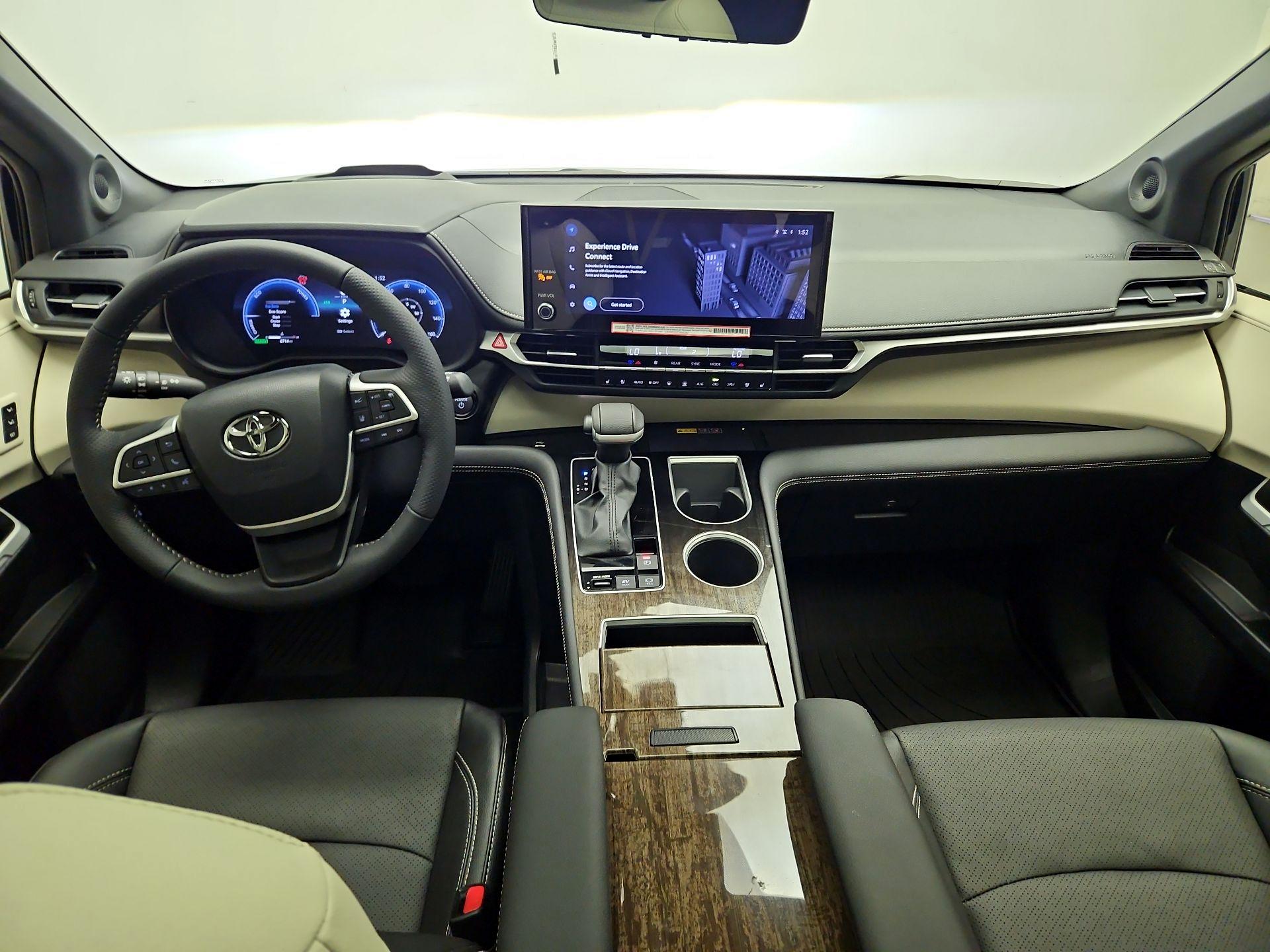 Thumbnail: 2025 Toyota Sienna - 9