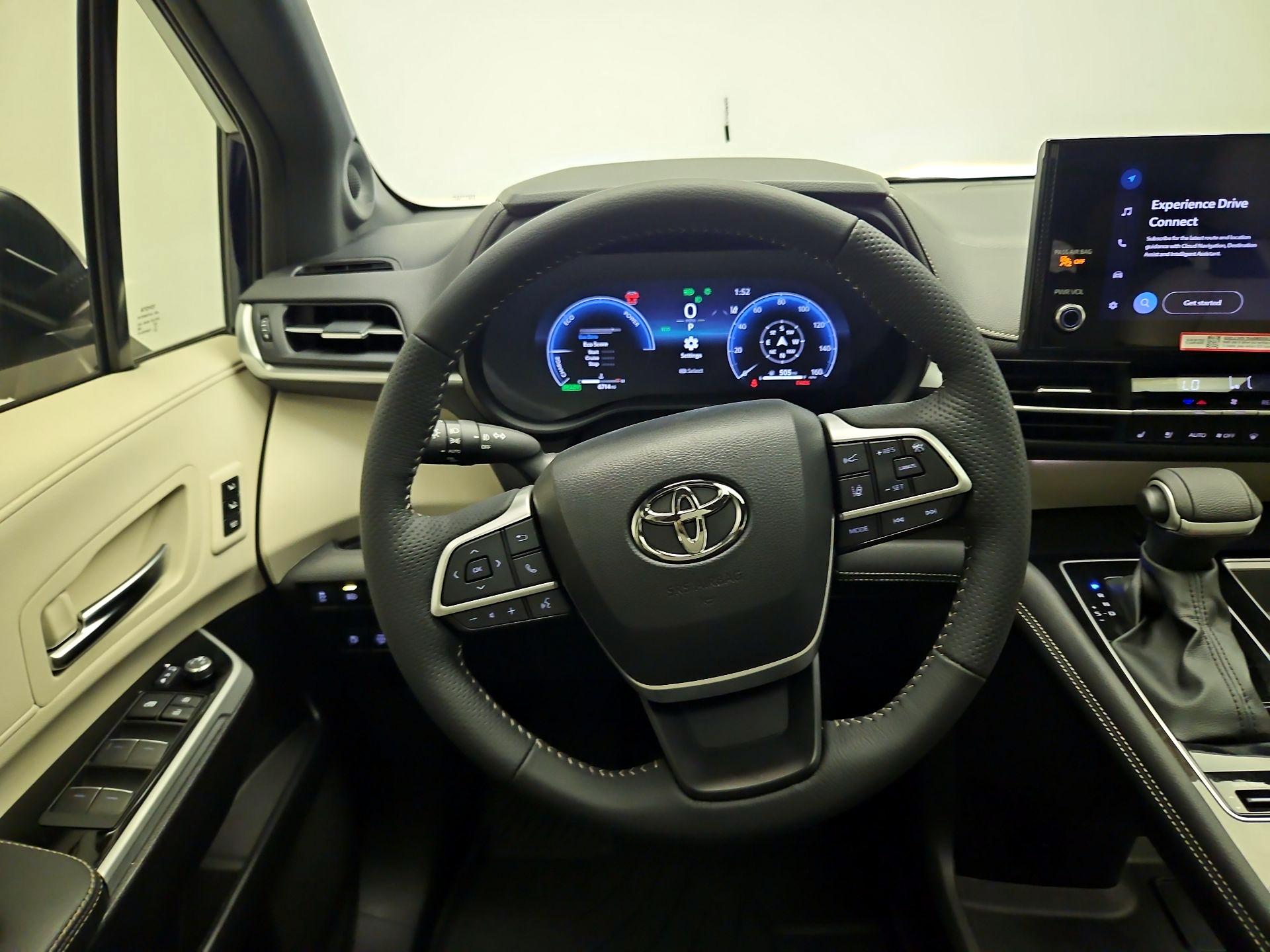 Thumbnail: 2025 Toyota Sienna - 10