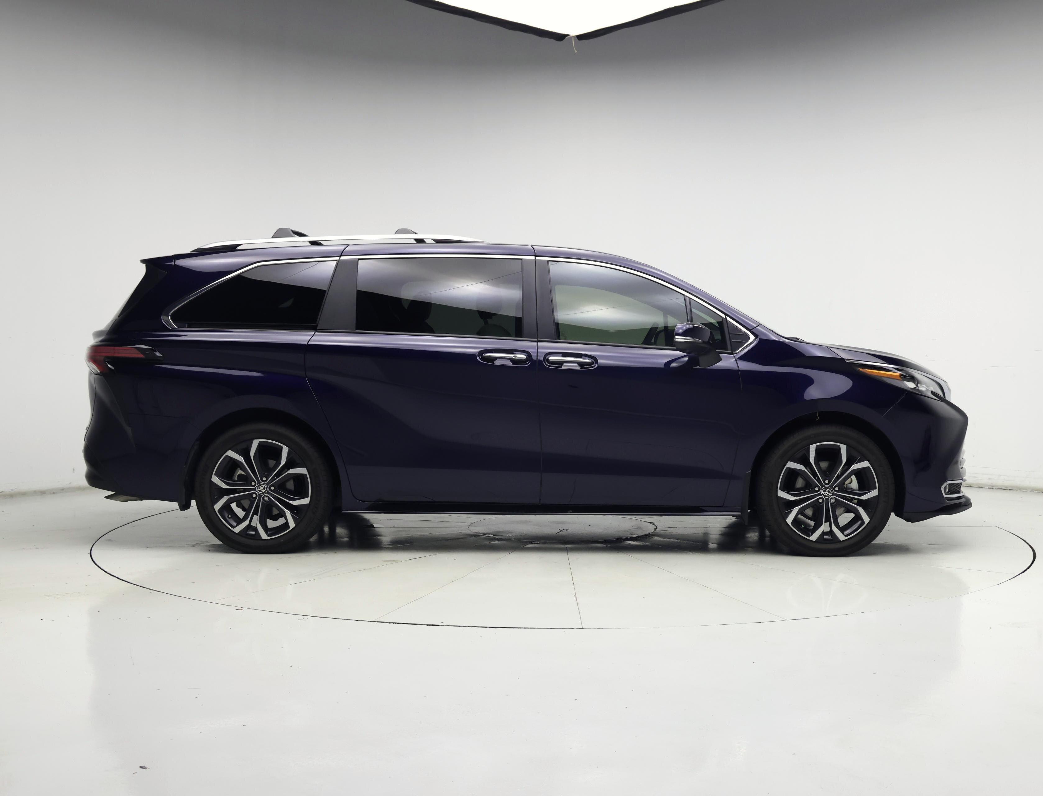 Thumbnail: 2025 Toyota Sienna - 7