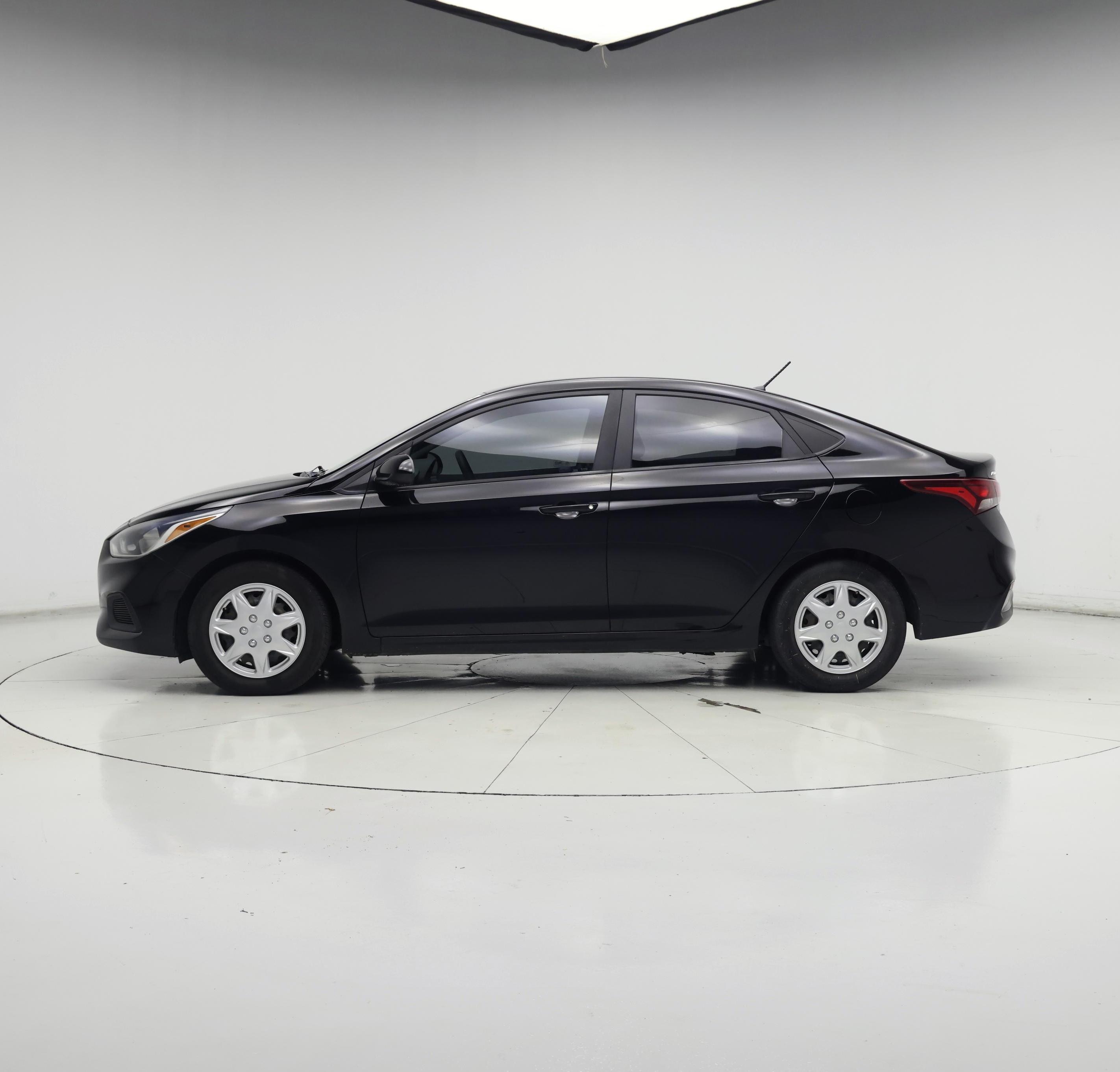 Thumbnail: 2019 Hyundai Accent - 3