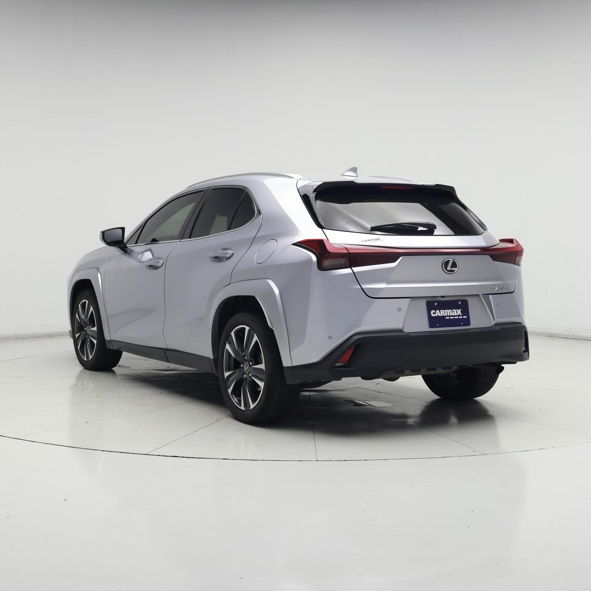 Thumbnail: 2023 Lexus UX - 2