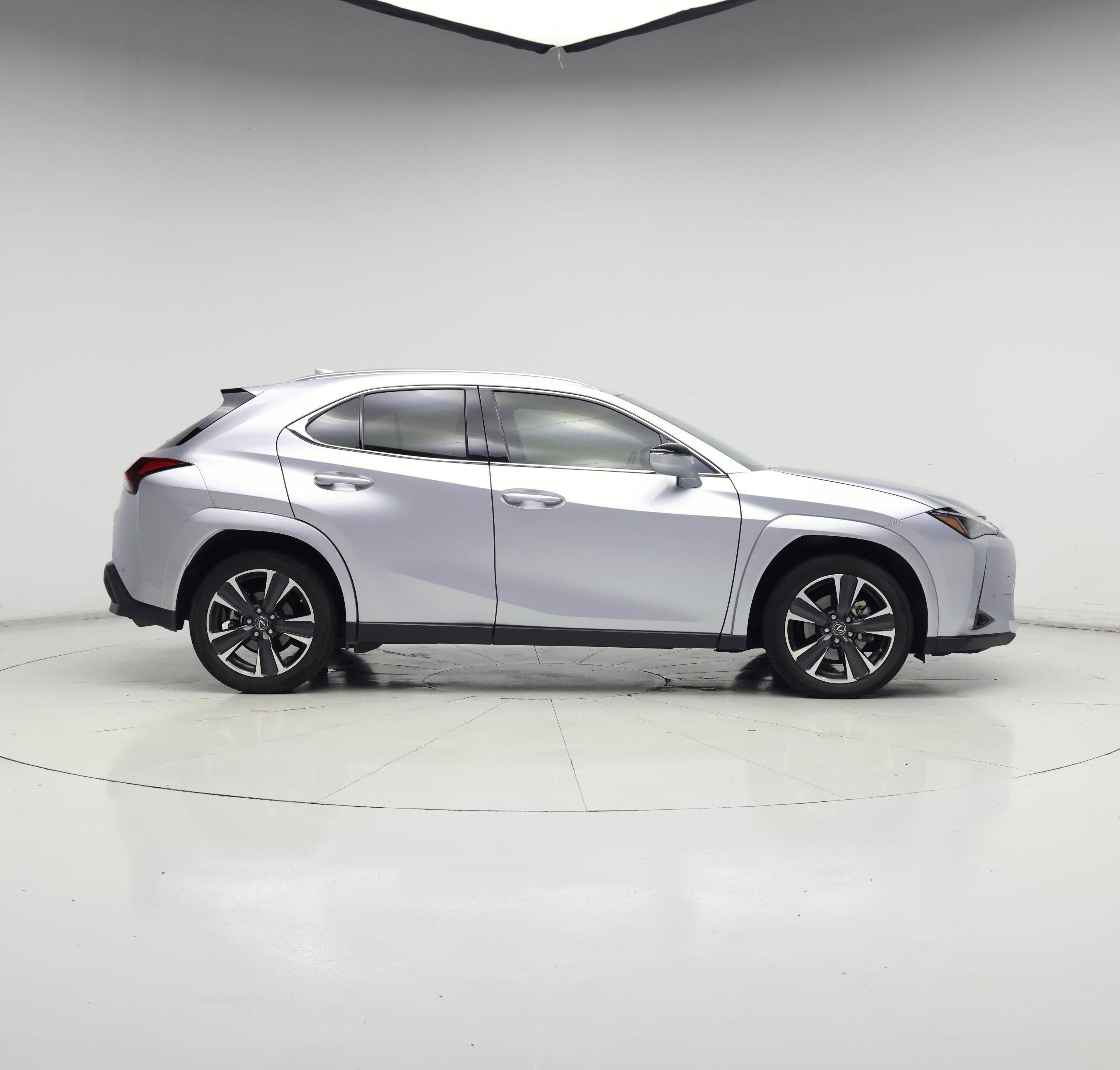 Thumbnail: 2023 Lexus UX - 7
